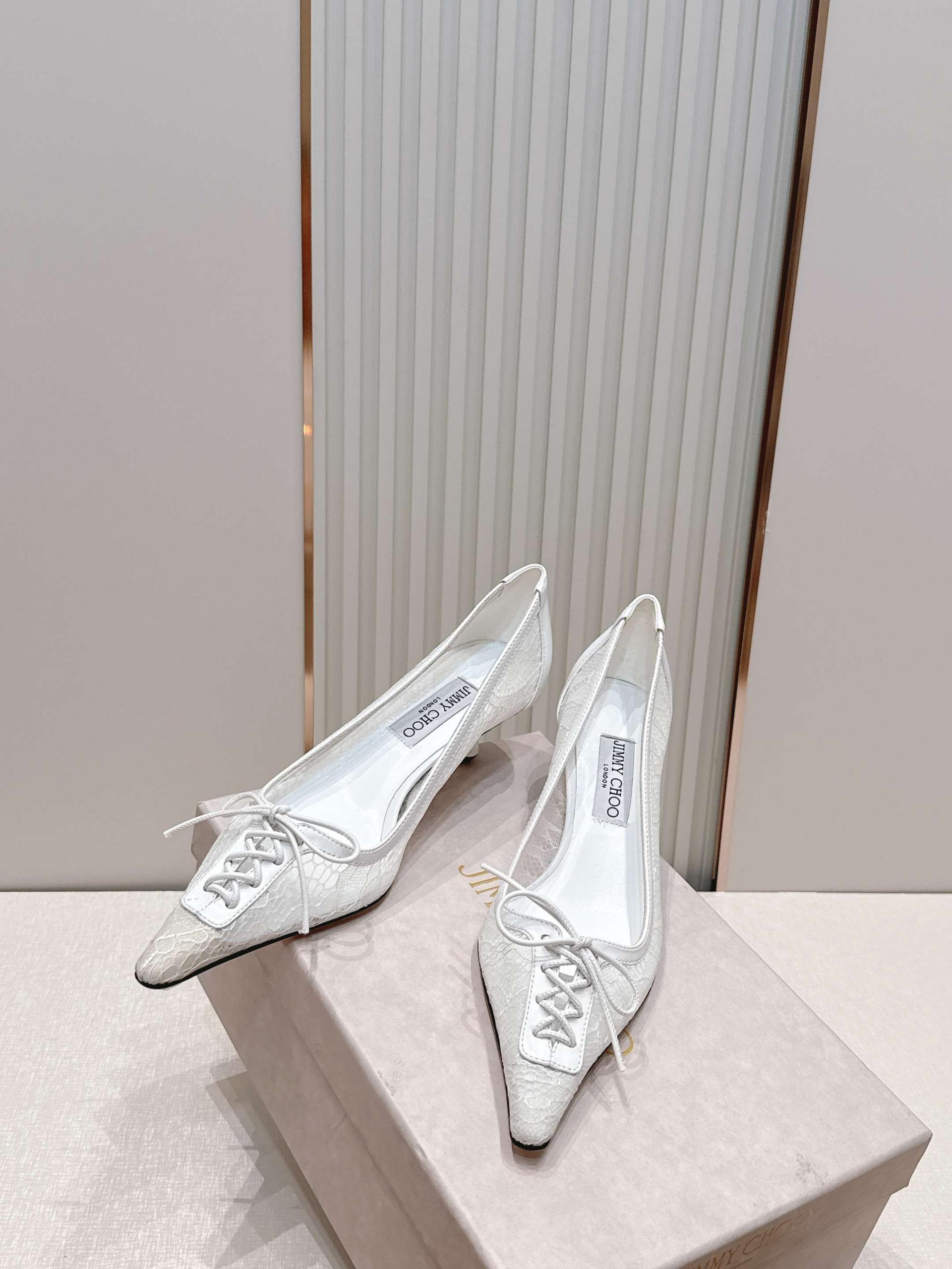 지미추(Jimmy Choo) 레이스업 레이스 포인티드토 펌프스 신발