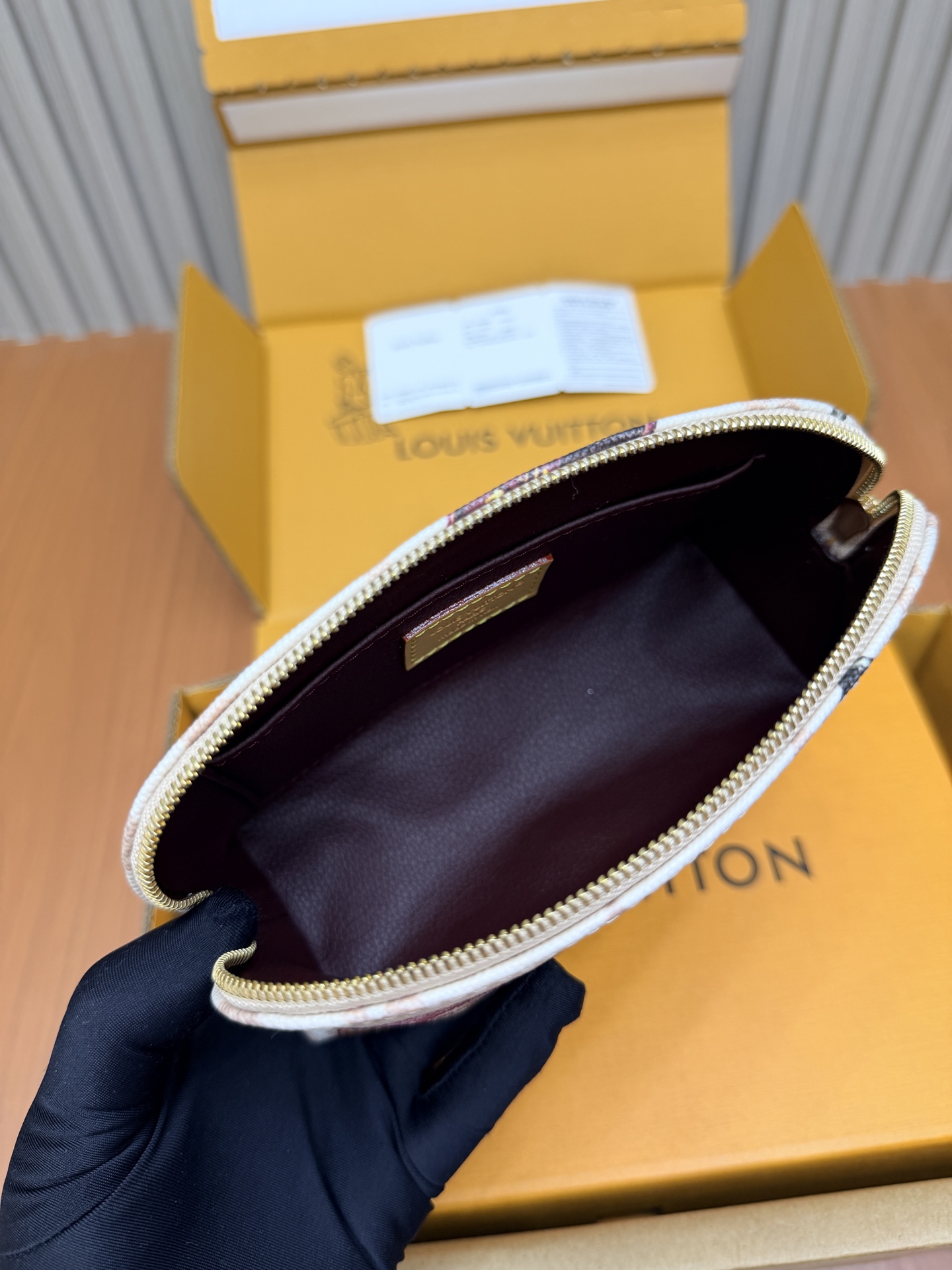 [Louis Vuitton] LV 루이비통 M28956 프리미엄 올 스틸 체인 월렛 / 미니백 파우치백 가방