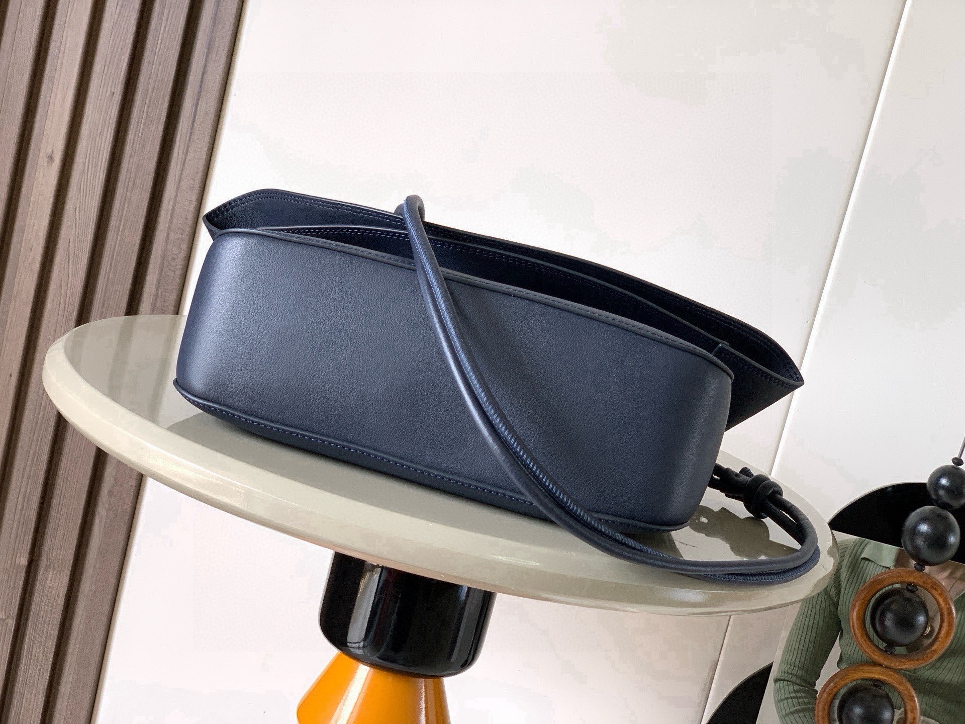 LOEWE 로에베 올라(Ola) 미디엄 핸드백 가방