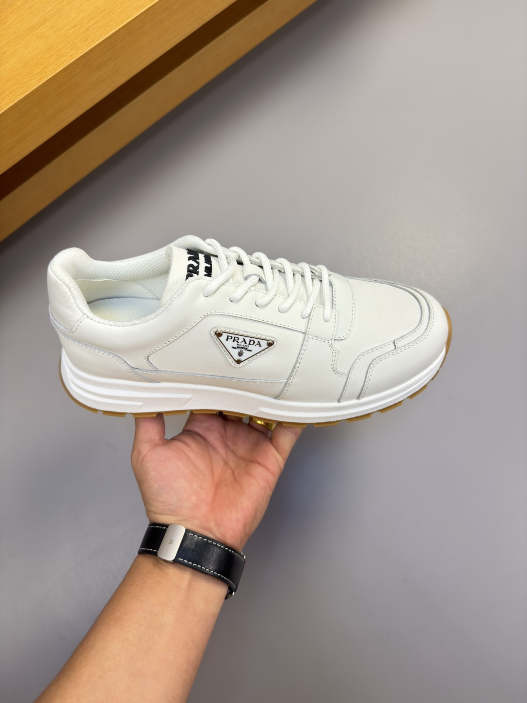 [Prada] 프라다 프리미엄 나파 레더 & 하이글로시 패브릭 콤비 스니커즈 신발