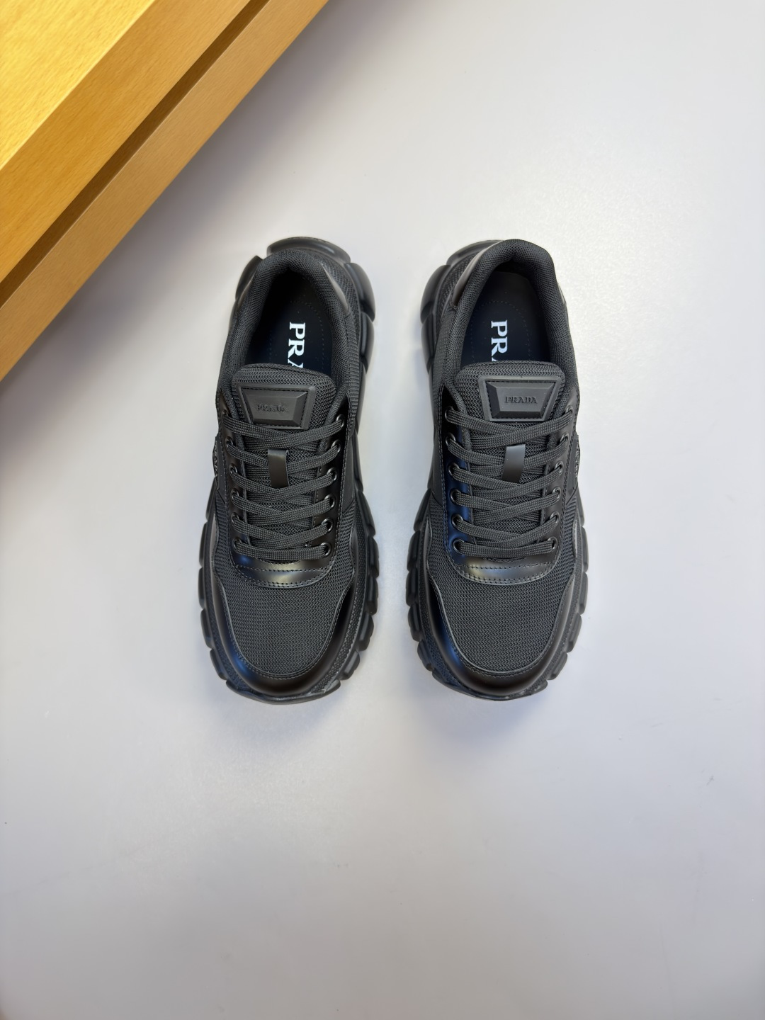 [Prada] 프라다 프리미엄 캐주얼 스니커즈 신발