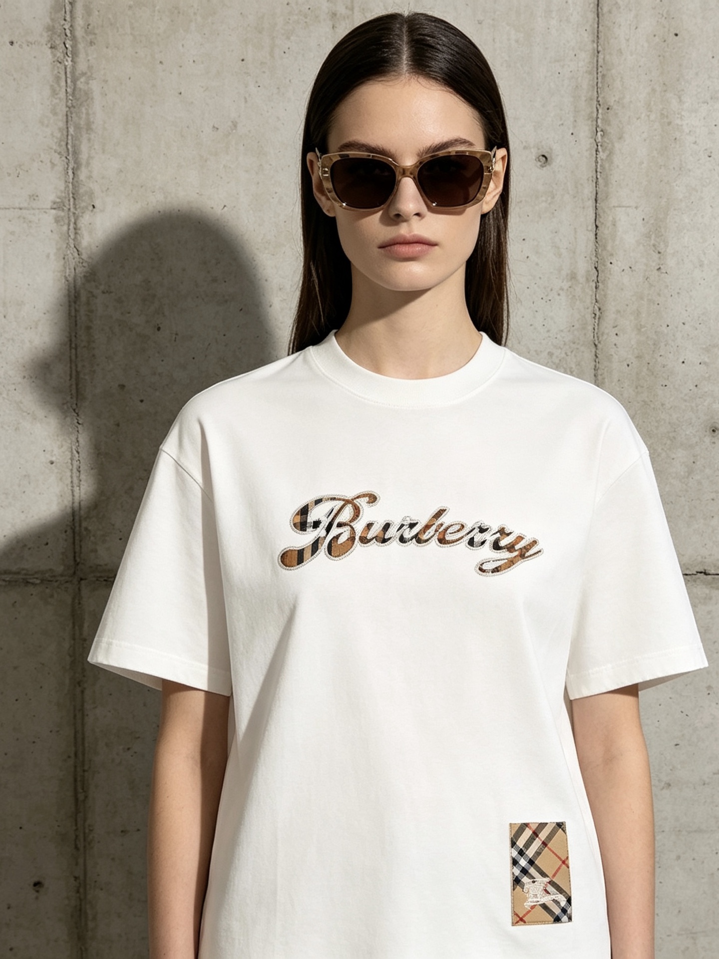 버버리(BURBERRY) 체크 패치 자수 반팔 티셔츠 의류
