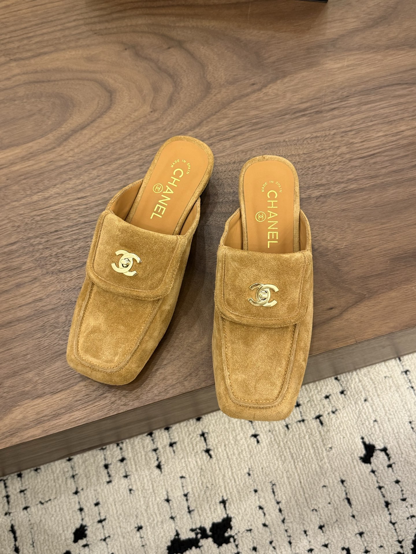 샤넬(CHANEL) 스퀘어토 미들굽 슬리퍼 신발