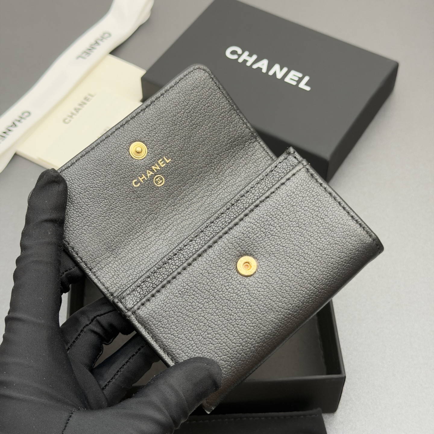 [Chanel] 샤넬 메탈 로고 스냅 카드 지갑