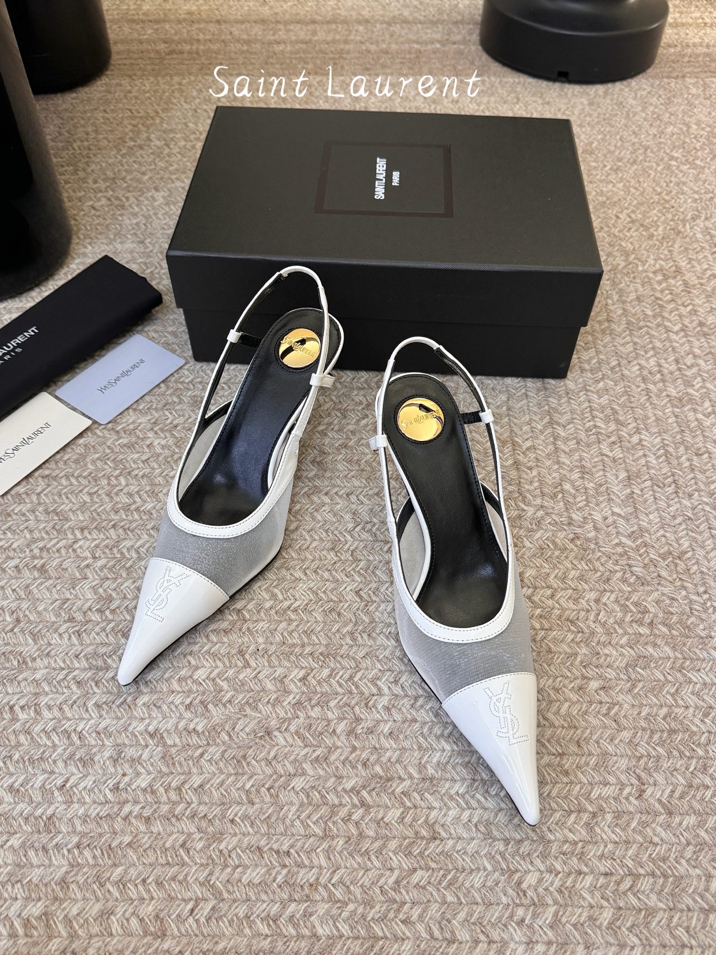생로랑(SAINT LAURENT) 메쉬 배색 포인티드토 슬링백 키튼힐 신발