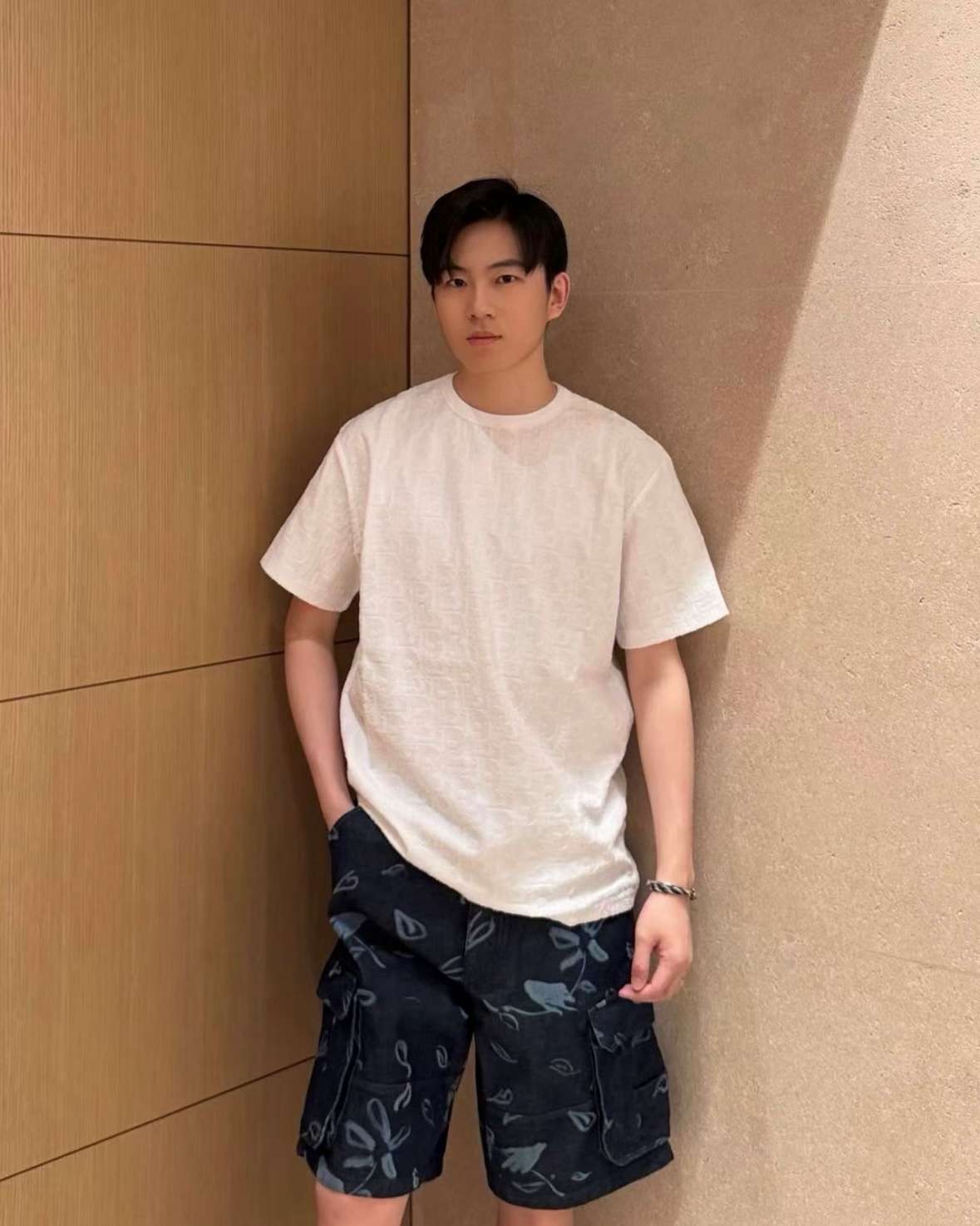 디올(DIOR) 크리스티앙 베라르 데님 카고 쇼츠 하의 의류