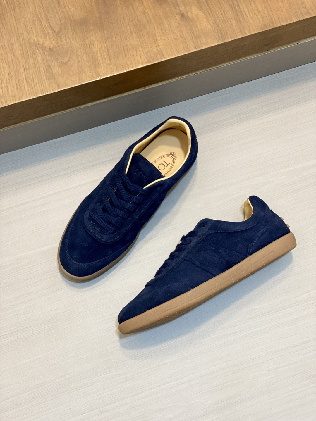 [Tod's] 토즈 맨즈 레더 드라이빙 로퍼 / 페니 뮬 스니커즈 신발