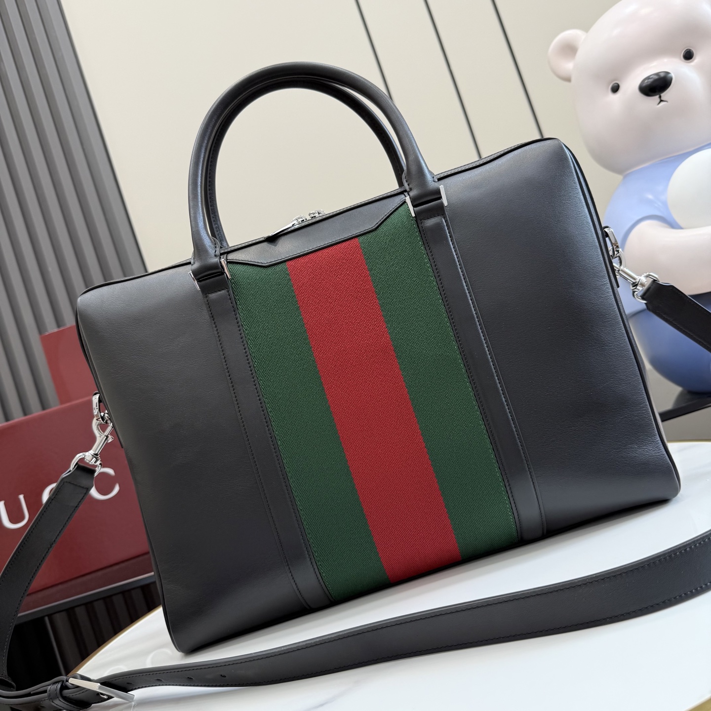 GUCCI 구찌 제너레이션(Generation) 레더 브리프케이스/메신저 - 블랙 가방