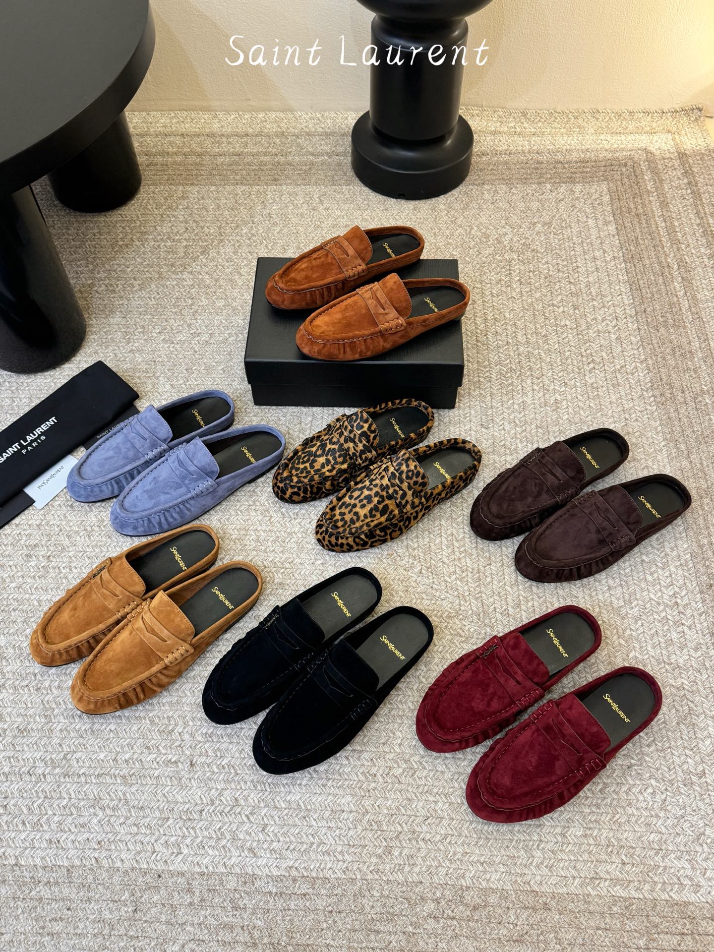생로랑(SAINT LAURENT) 스웨이드 페니 백리스 로퍼 신발