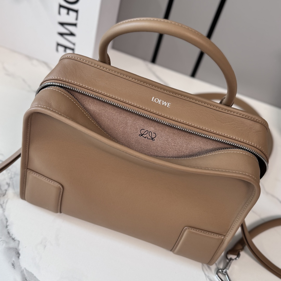 Loewe 로에베 아마조나(Amazona) 180 미디엄 소프트 레더 백 가방