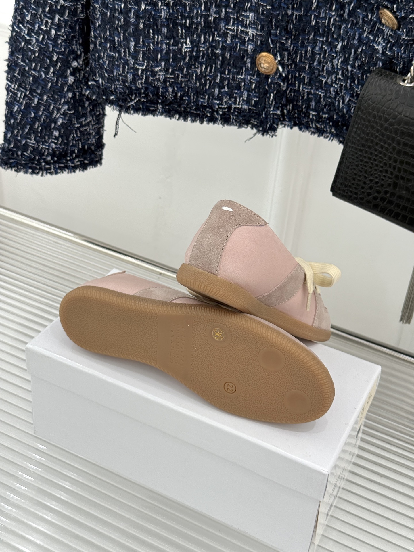 메종 마르지엘라(Maison Margiela) 스웨이드 배색 독일군 스니커즈 신발