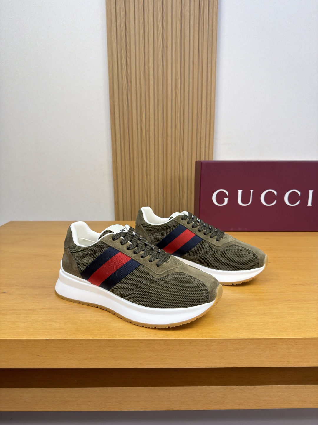 [Gucci] 구찌 프리미엄 스웨이드 & 메쉬 웹 스니커즈 신발