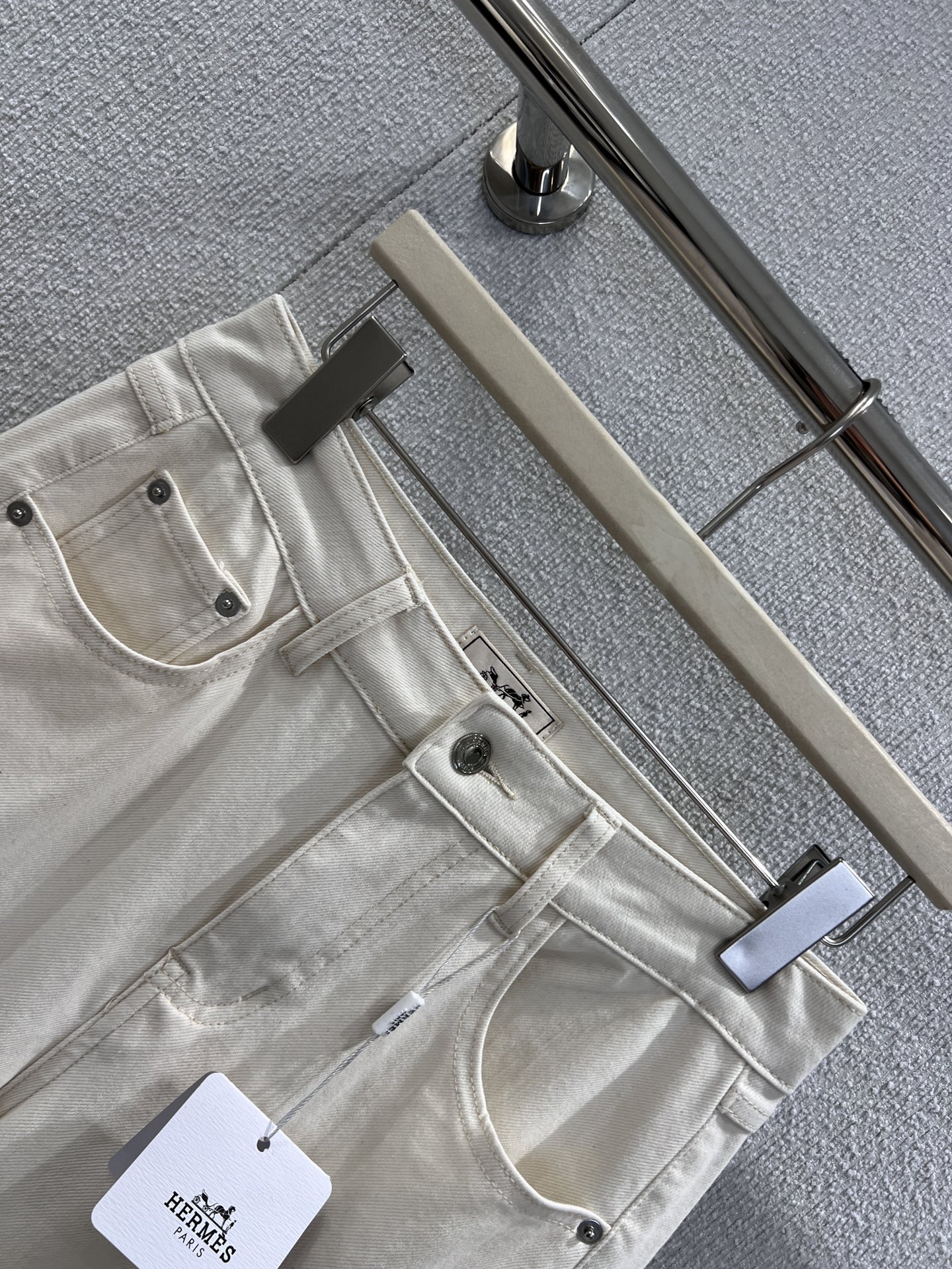 [Hermès] 에르메스 26SS 샹달 프린팅 롤업 데님 팬츠 바지 의류