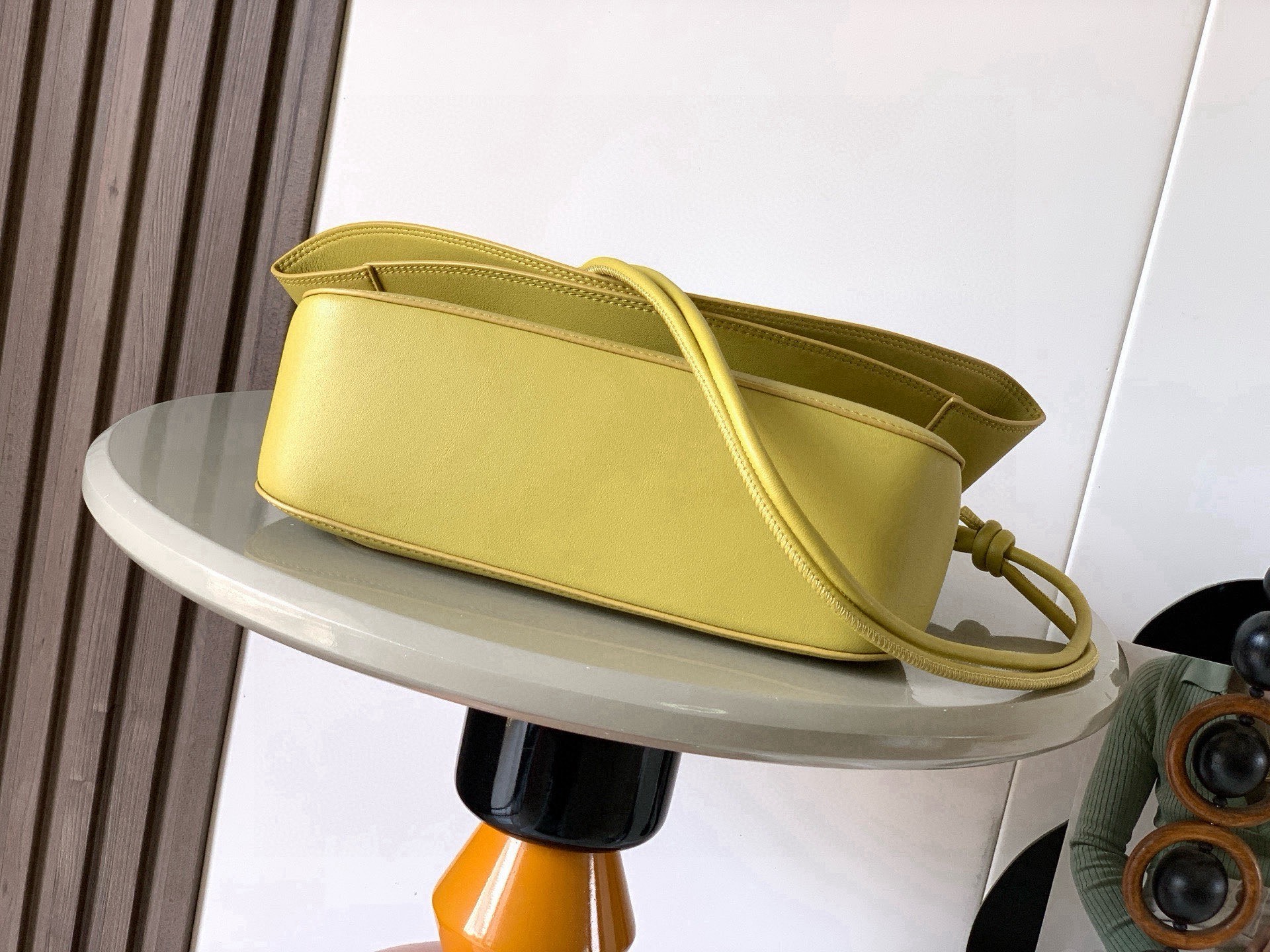 LOEWE 로에베 올라(Ola) 미디엄 핸드백 가방