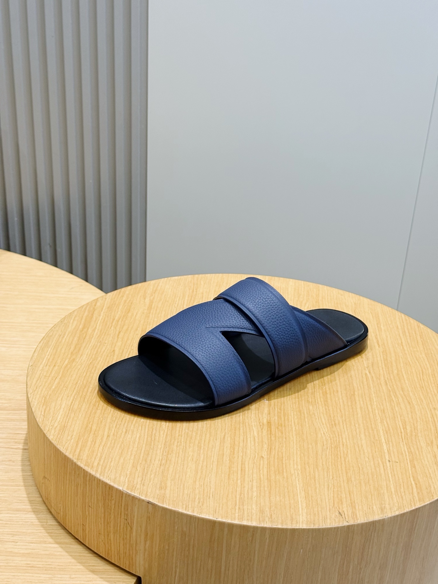 [Bottega Veneta] BV 보테가 베네타 웨이브 인트레치아토 레더 뮬 / 슬라이드 슬리퍼 신발