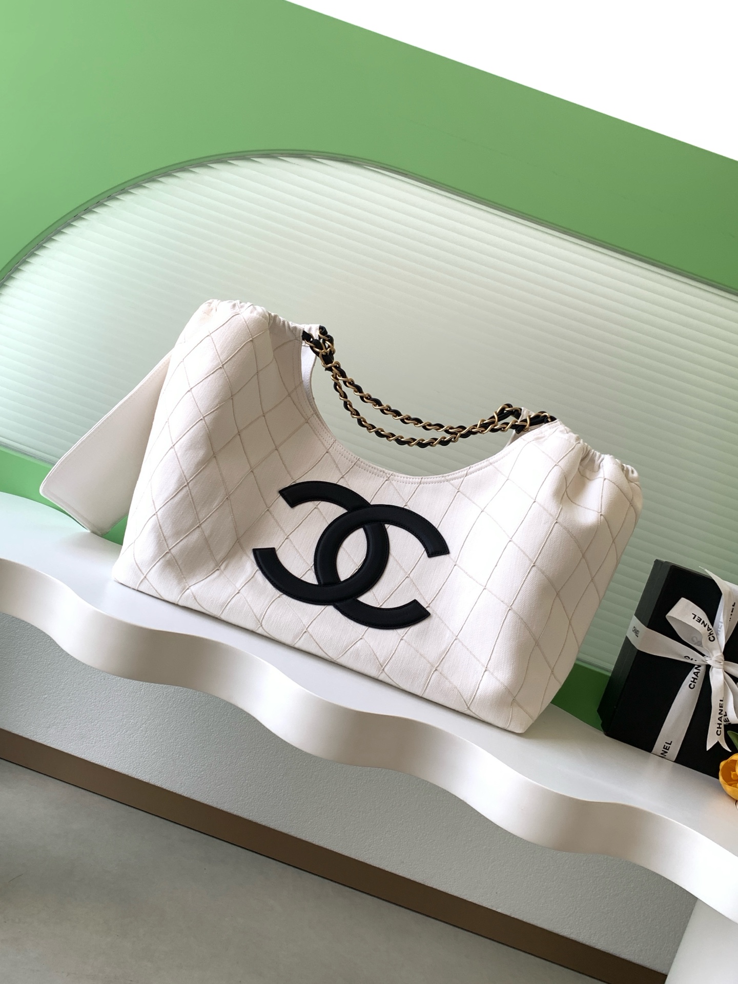 [Chanel] 샤넬 26M 코코비치 화이트 토트백 (AS6191) 가방