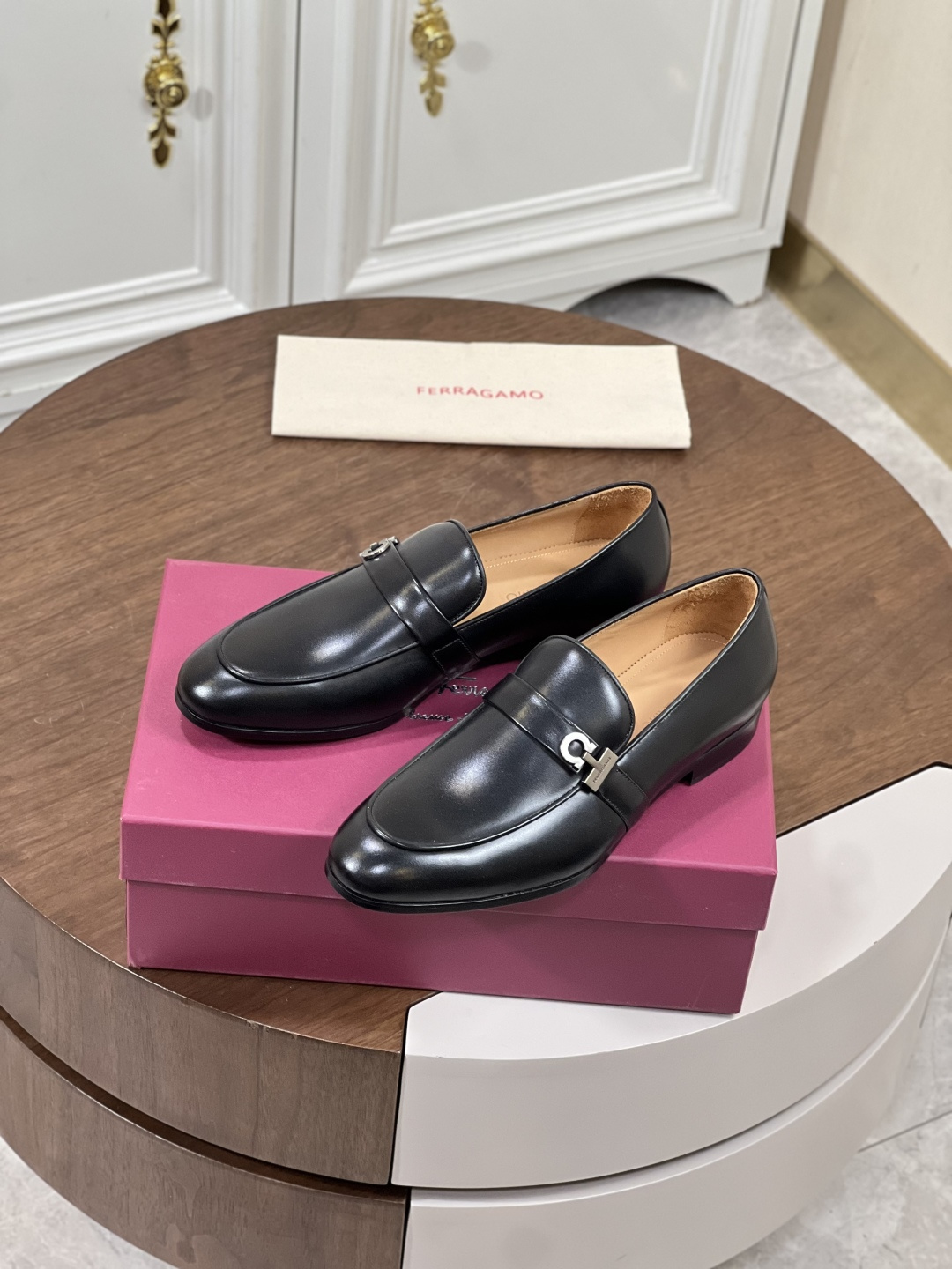 Ferragamo 페라가모 남성 클래식 비즈니스 로퍼 구두 신발