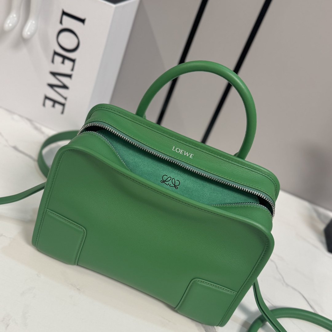 [Loewe] 로에베 Amazona 아마조나 180 소프트 카프스킨 스몰 백 가방