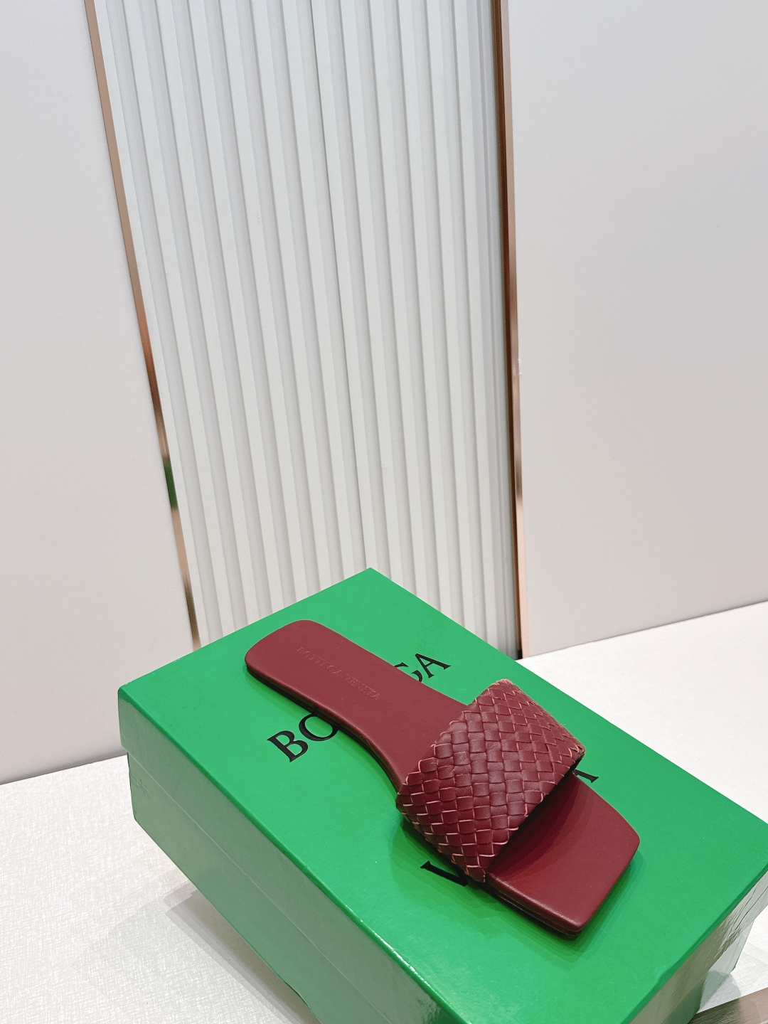 보테가 베네타(BOTTEGA VENETA) 위빙 플랫 슈즈 신발