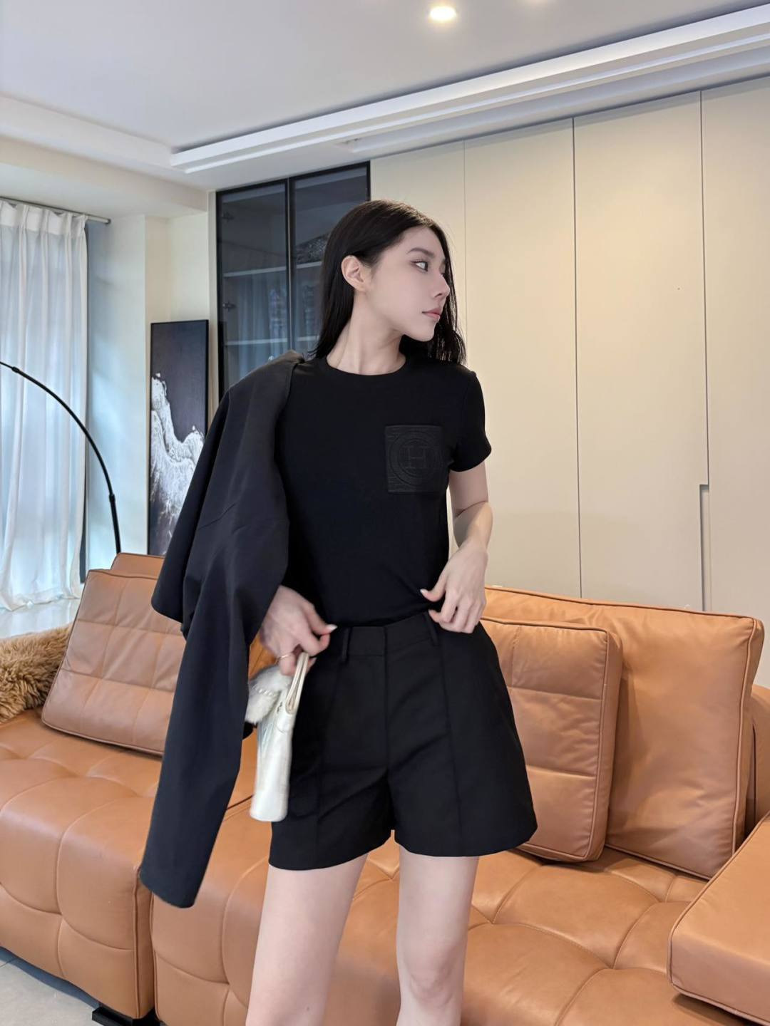 [Hermes] 에르메스 26SS 텍스처드 클래식 숏팬츠 반바지 의류