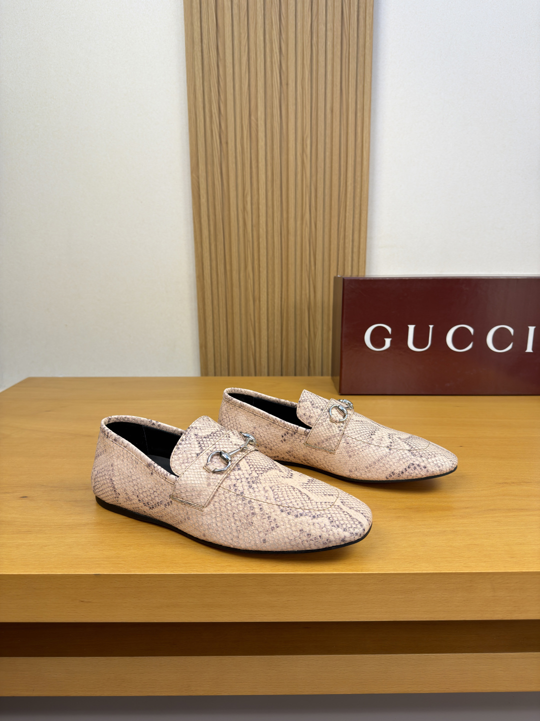 GUCCI 구찌 스네이크 패턴 로퍼 구두 신발