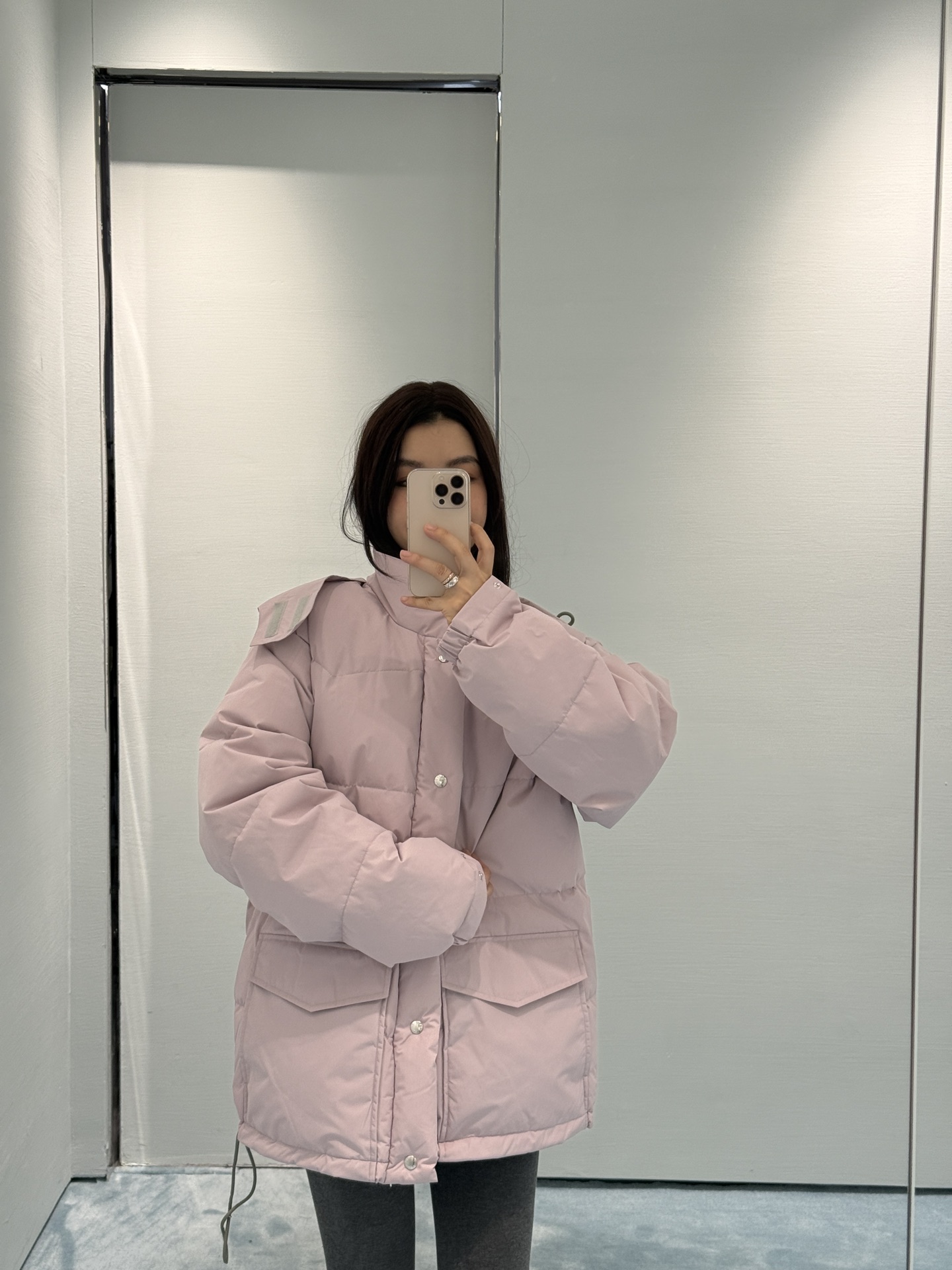 프라다(PRADA) 리나일론 탈부착 후드 구스 다운 패딩 재킷 상의 의류