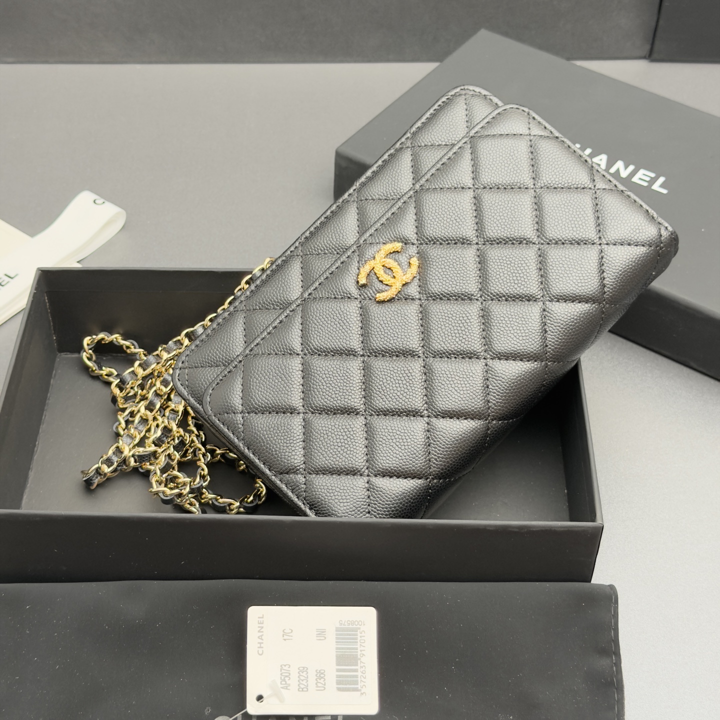 [Chanel] 샤넬 26SS 캐비어 멀티 젬스톤 체인 아코디언 플랩백 (WOC) 가방