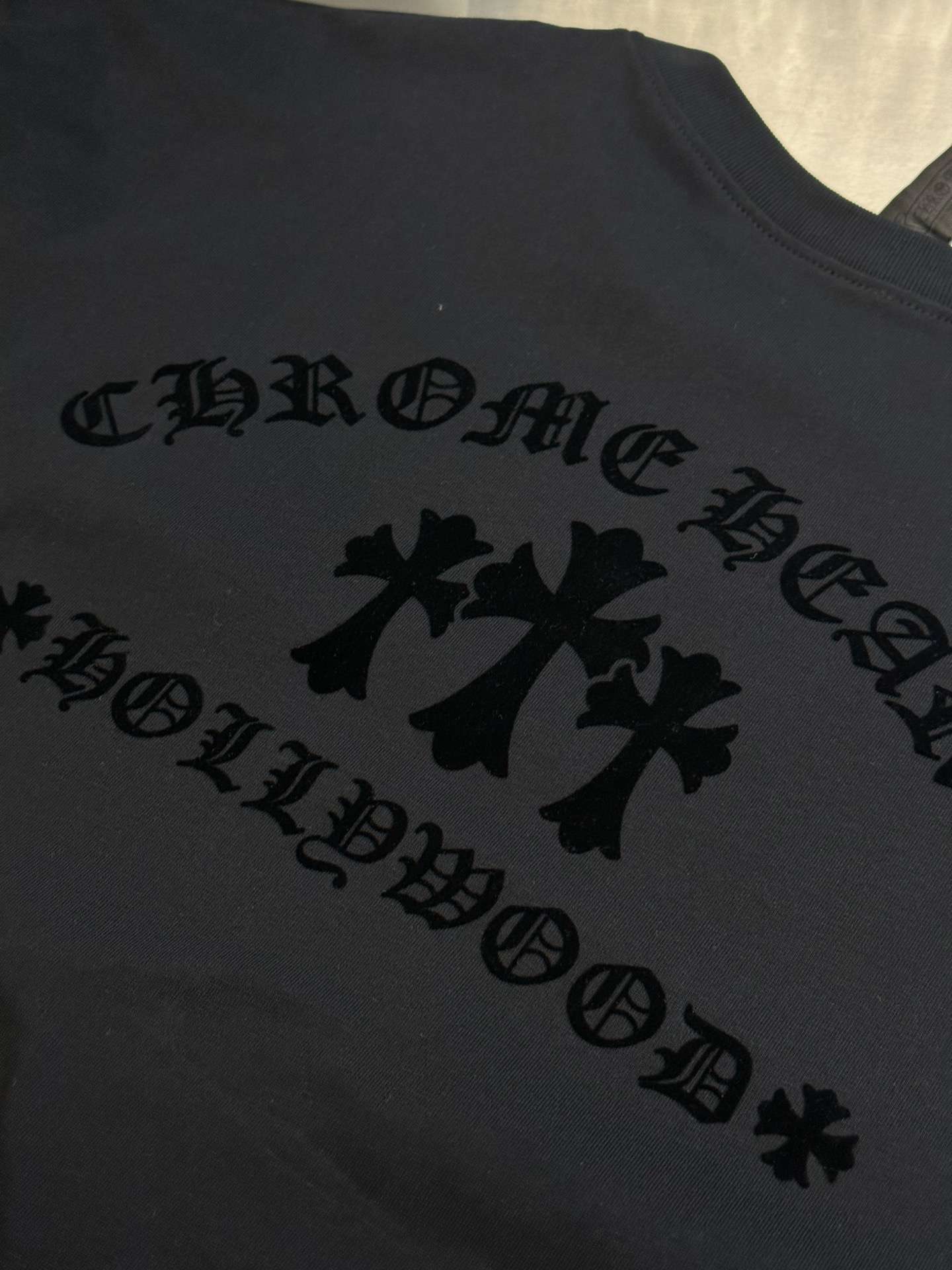 크롬하츠(CHROME HEARTS) 플로킹 크로스 긴팔 티셔츠 상의 의류