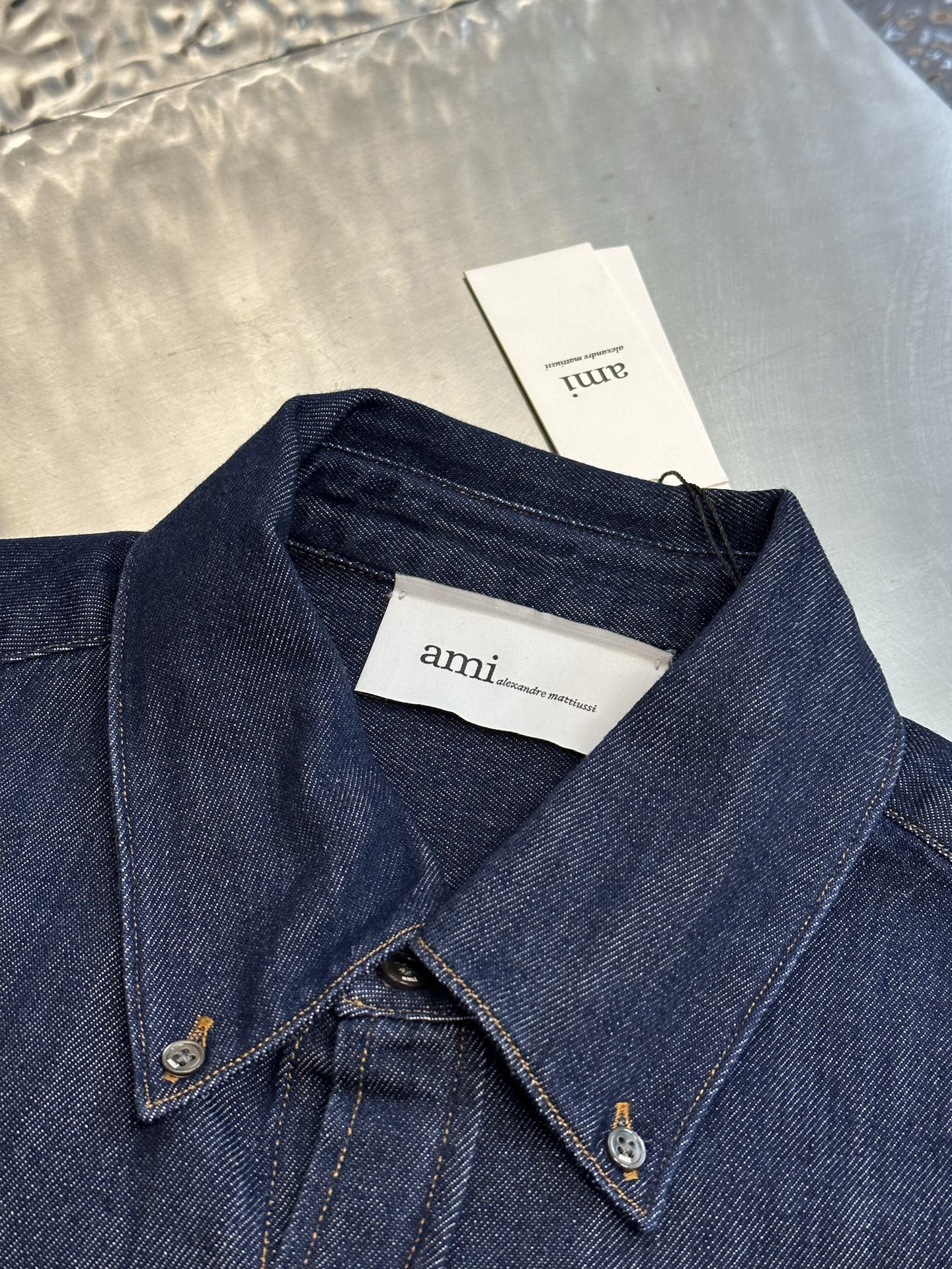 아미 (AMI PARIS) 하트 자수 데님 셔츠 의류