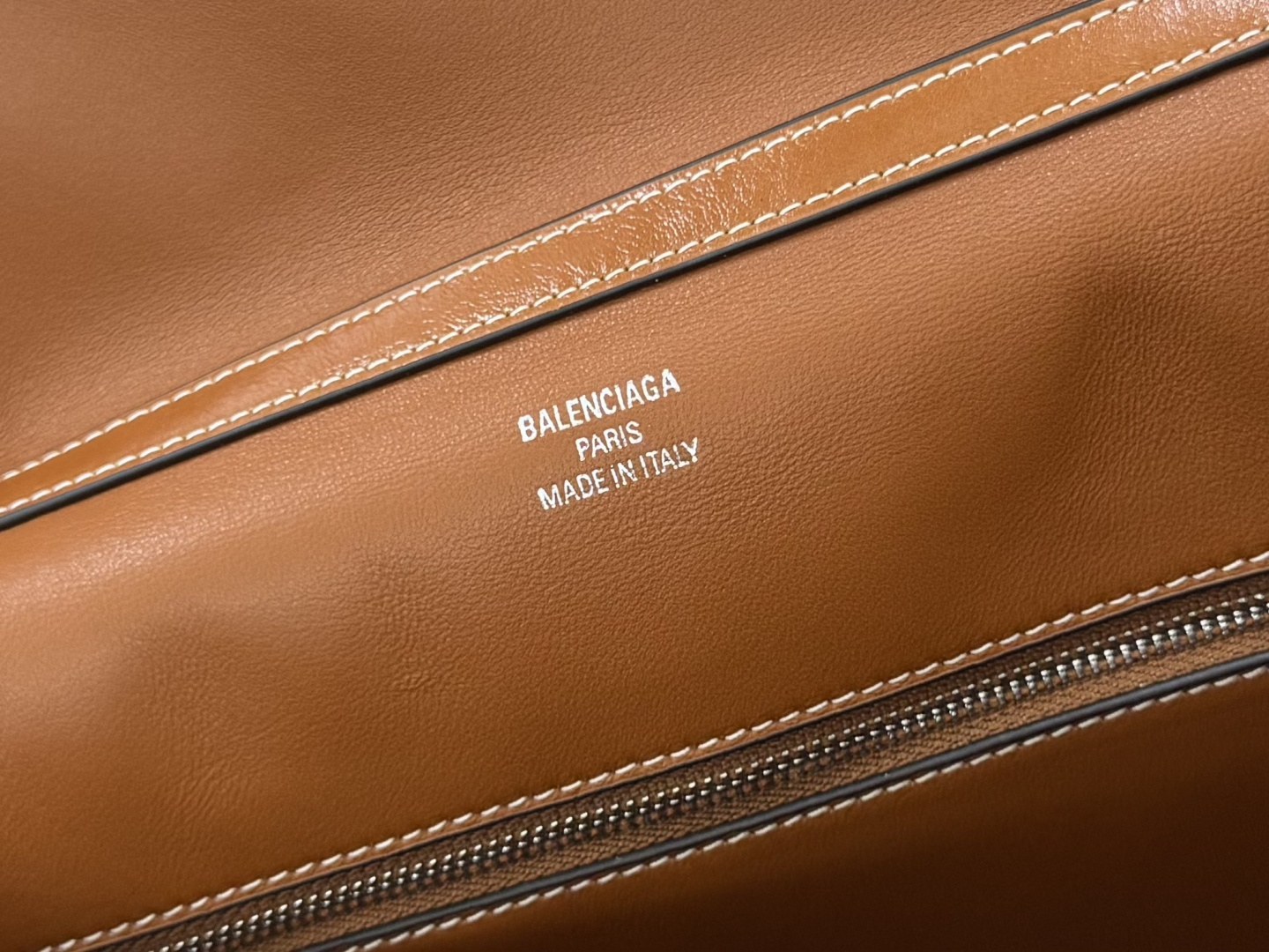 Balenciaga 발렌시아가 로데오(Rodeo) 라지 백 (브라운) 가방