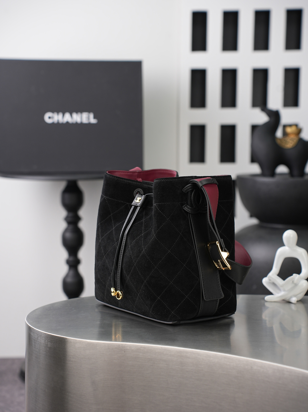CHANEL 샤넬 26B 스웨이드 버킷백 (라지) 가방 / 6584