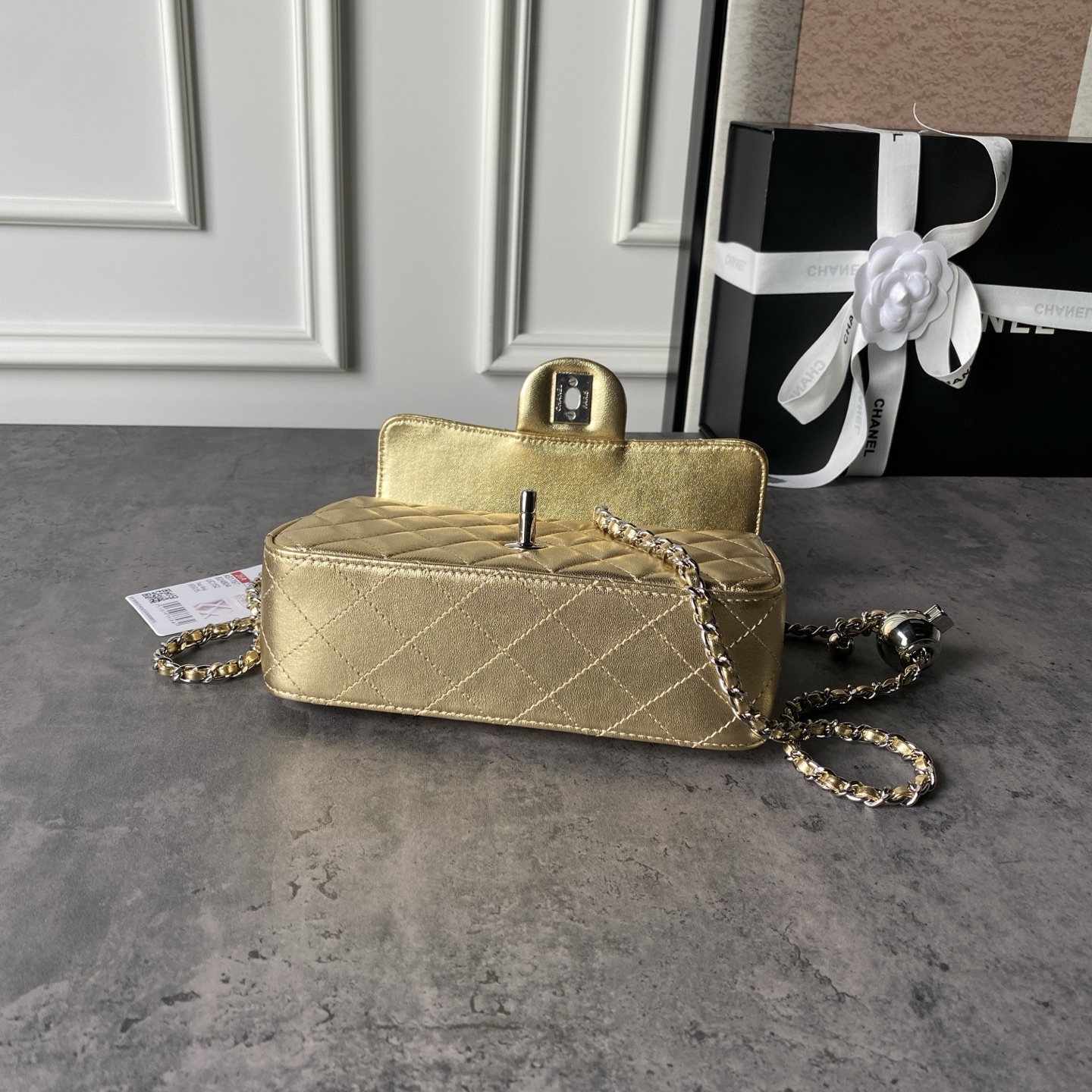 Chanel 26A Mini Classic Flap 샤넬 클래식 플랩 가방