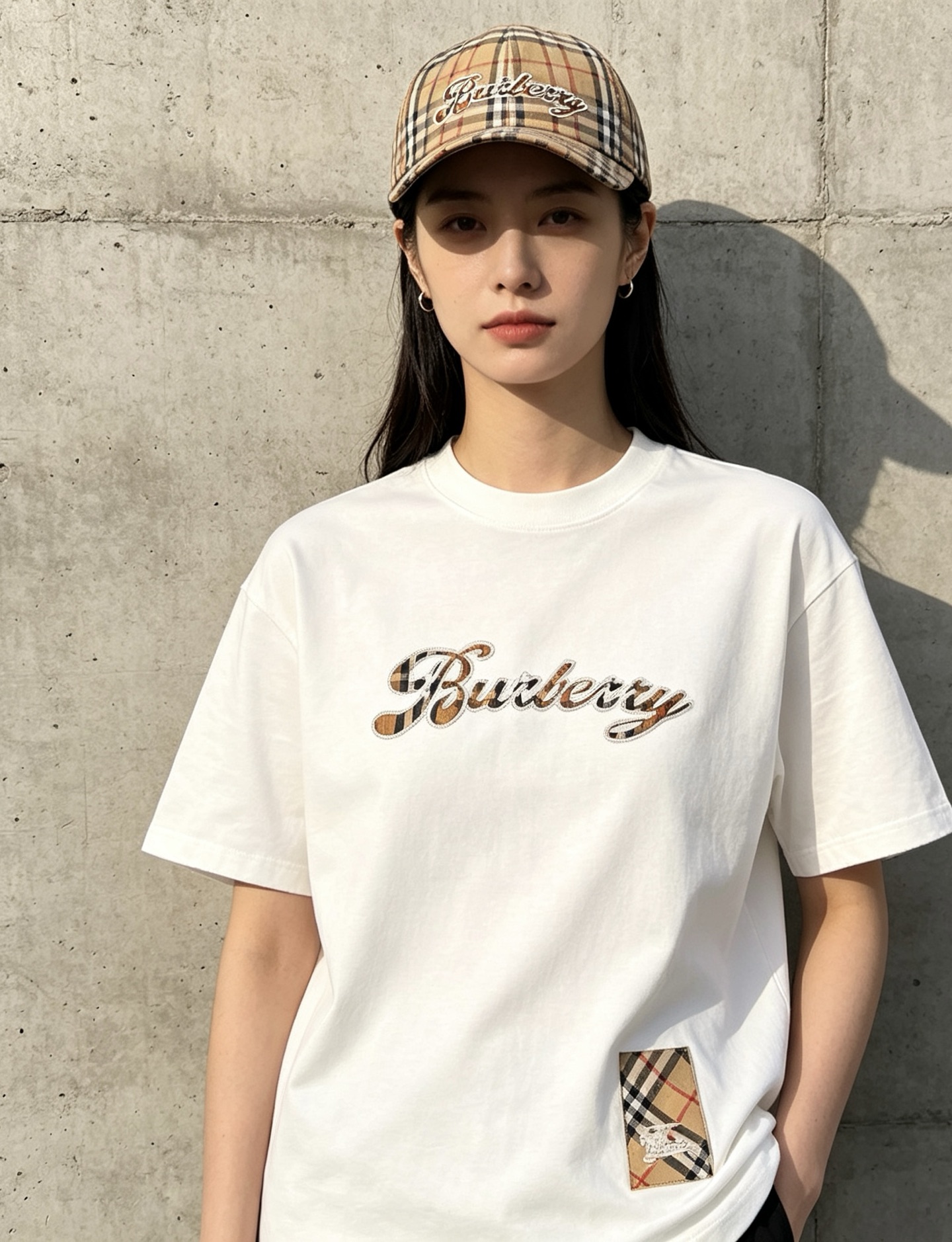 버버리(BURBERRY) 체크 패치 자수 반팔 티셔츠 의류