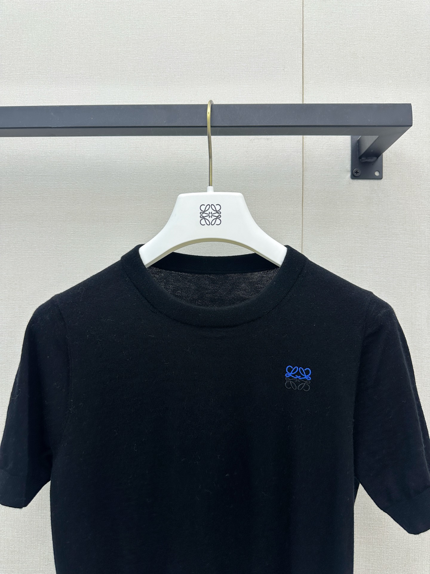 로에베(LOEWE) 로고 자수 니트 반팔
