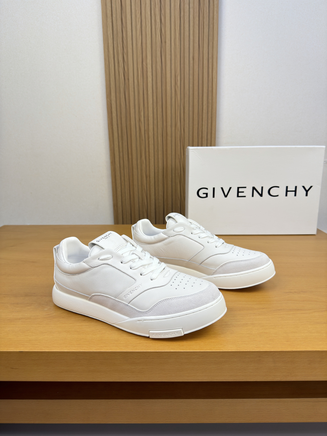 [Givenchy] 지방시 프리미엄 나파 & 스웨이드 콤비 스니커즈 신발