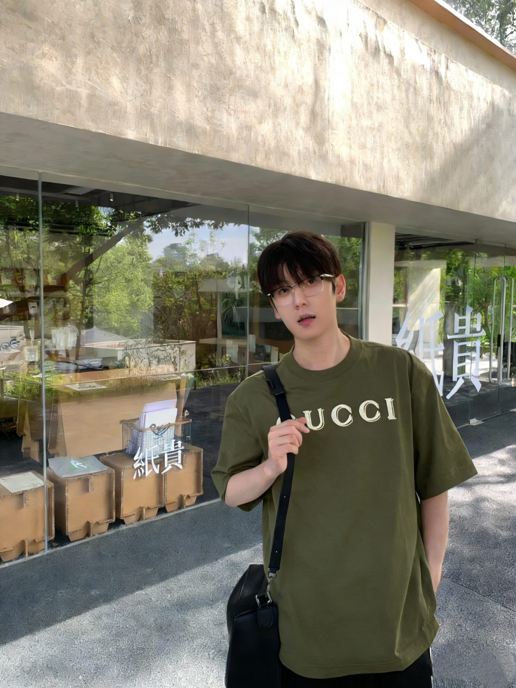 구찌(GUCCI) 클래식 레터링 자수 반팔 티셔츠 의류