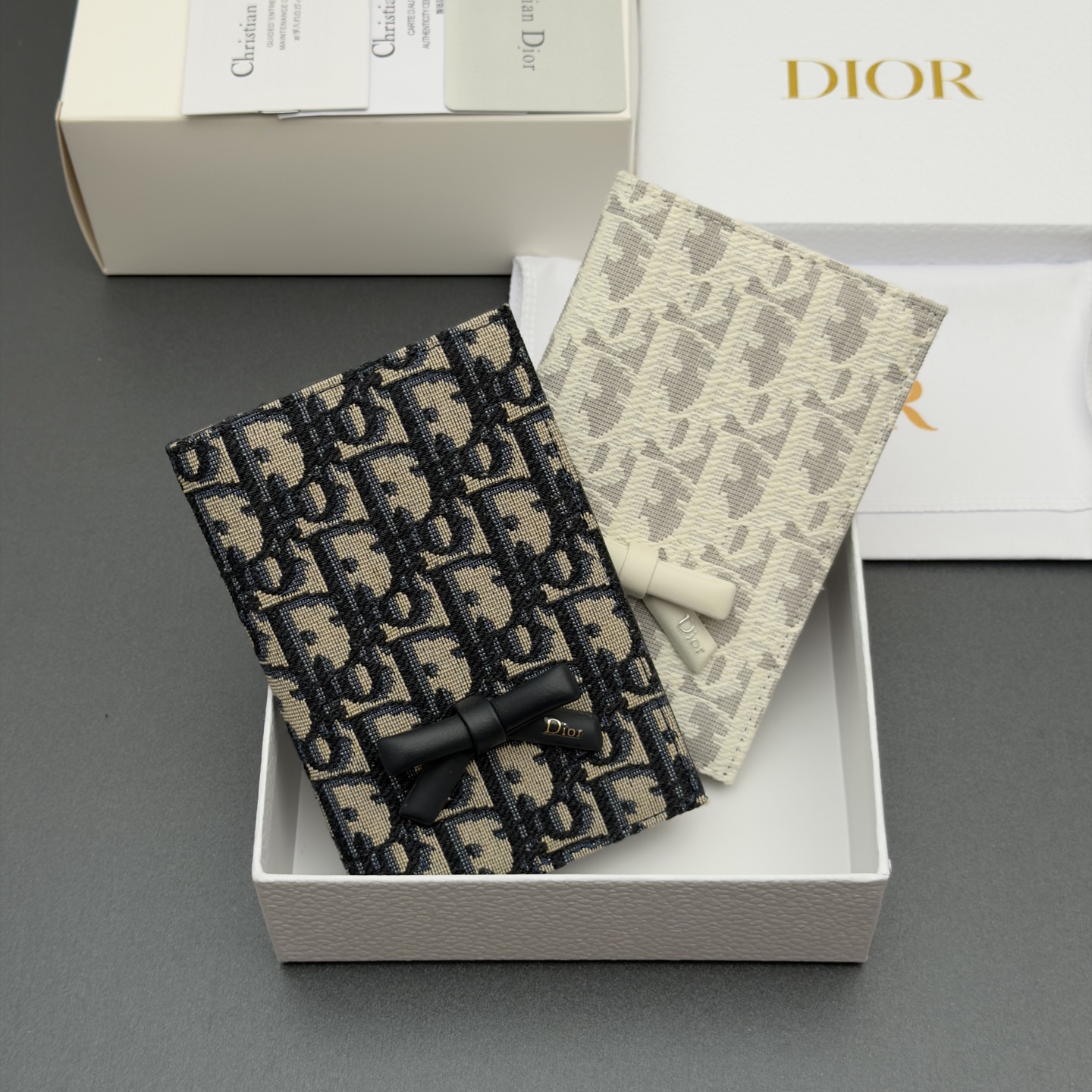 [Dior] 디올 Promenade 프롬나드 오블리크 자카드 패스포트 홀더 지갑