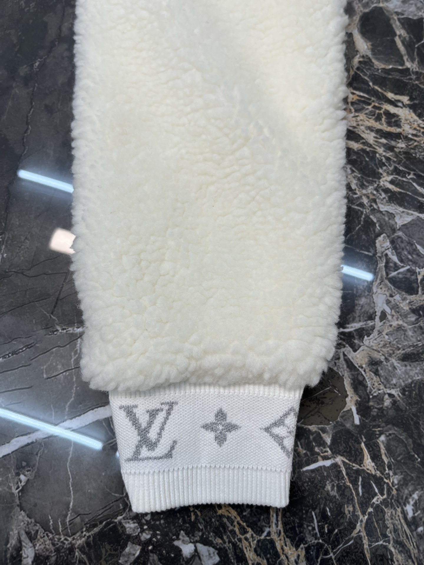 루이비통LV 테디 시어링 집업 재킷 상의 의류