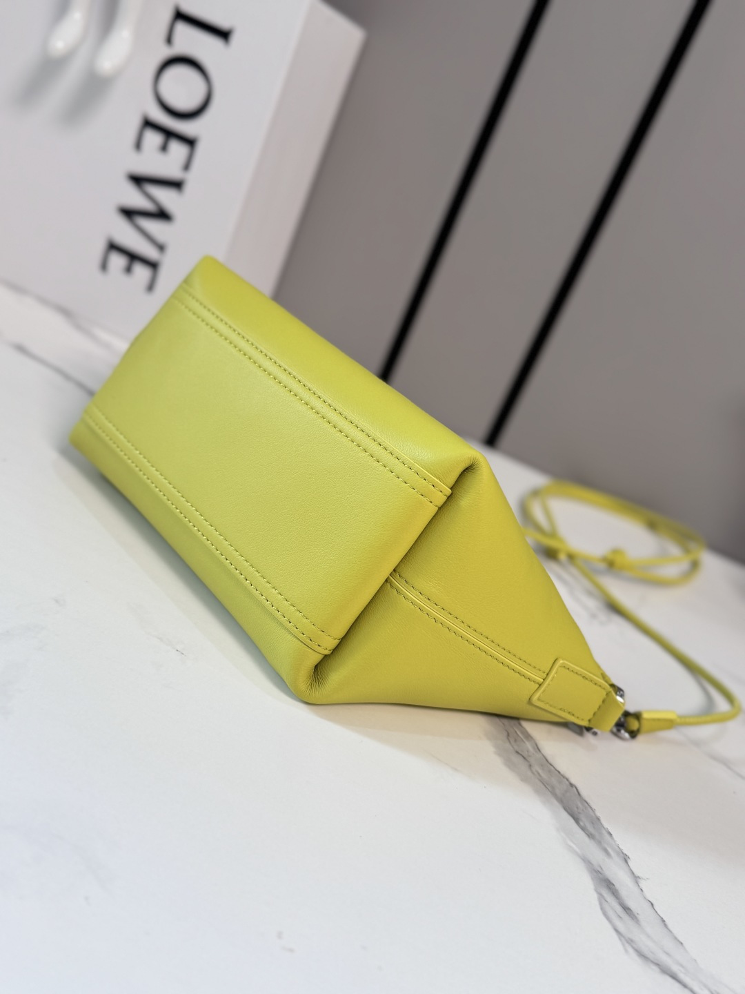 LOEWE 로에베 미니 소프트 나파 카프스킨 cala 칼라 백 가방 / 262616
