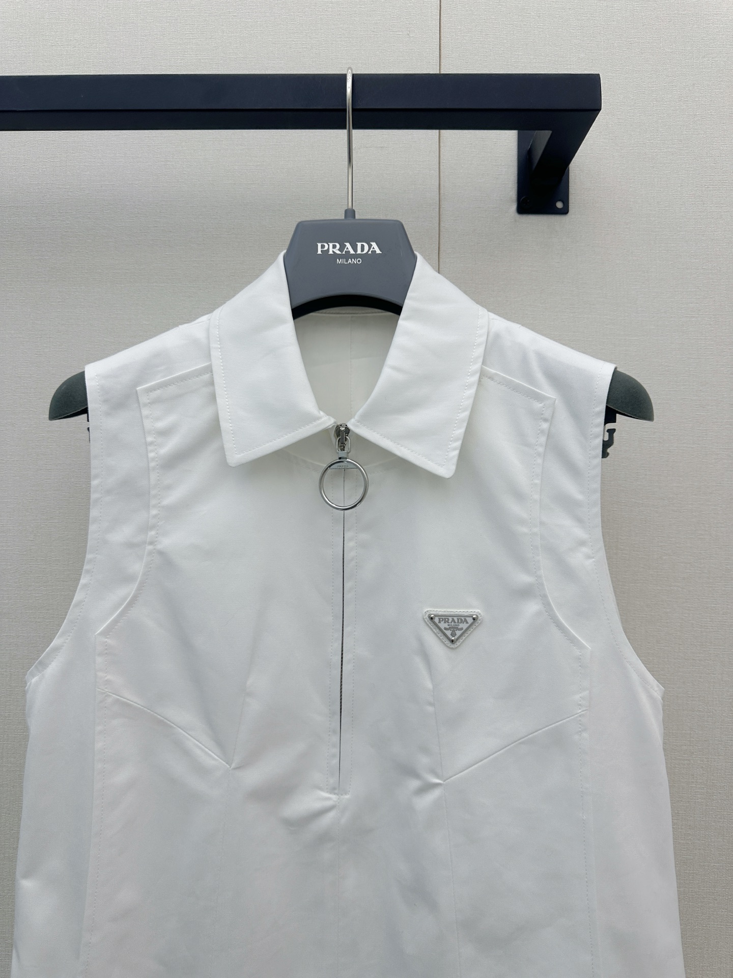 프라다(PRADA) 메탈 지퍼 민소매 셔츠 원피스 의류