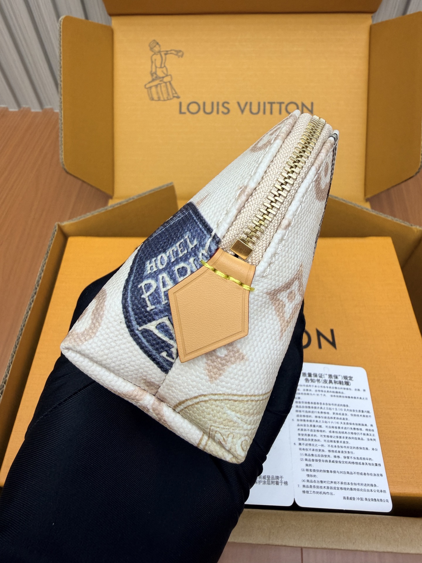 [Louis Vuitton] LV 루이비통 M28956 프리미엄 올 스틸 체인 월렛 / 미니백 파우치백 가방