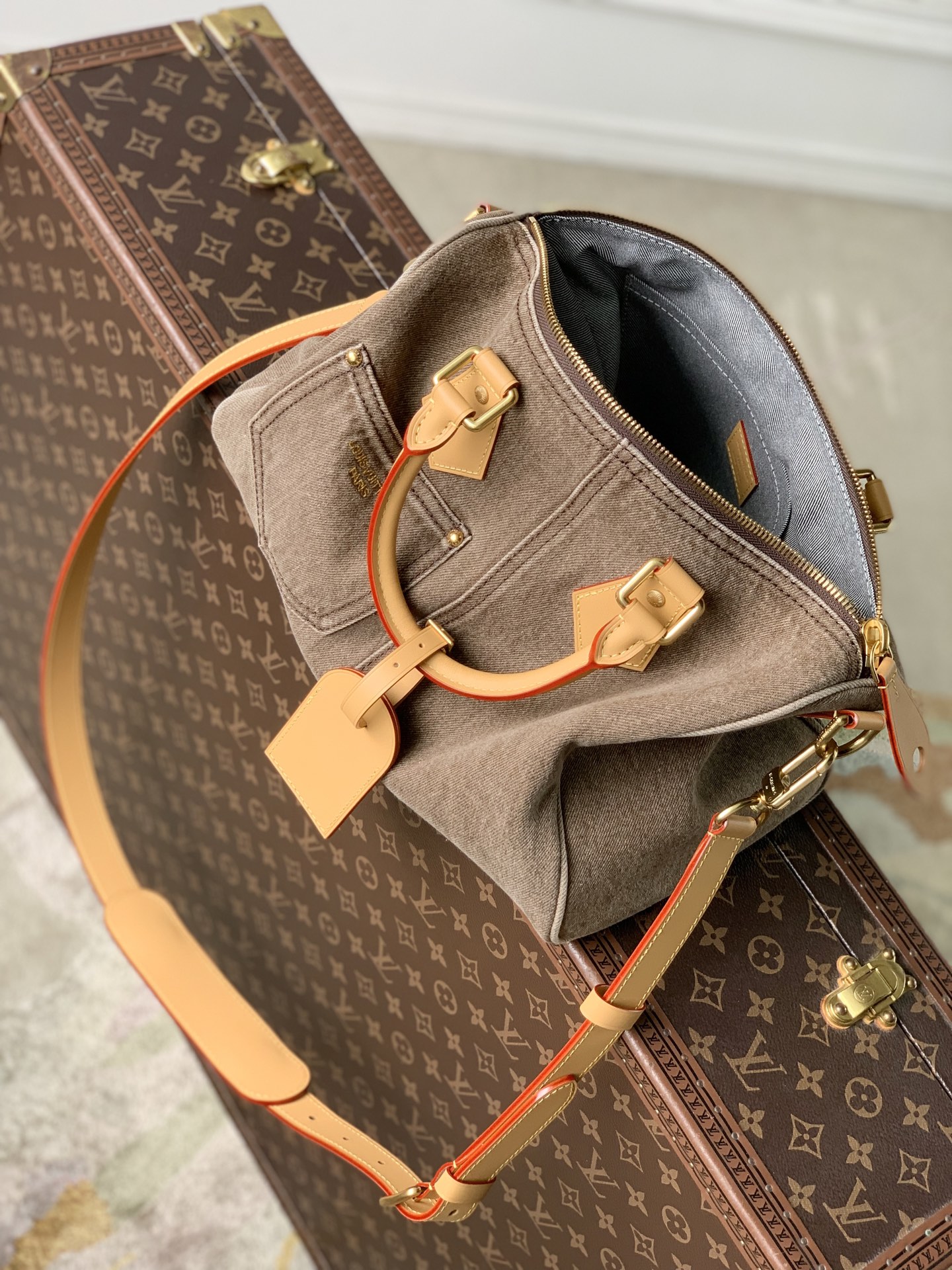 LOUIS VUITTON LV 루이비통 Speedy Bandoulière 스피디 반둘리에 30 백 (워시드 데님) 가방