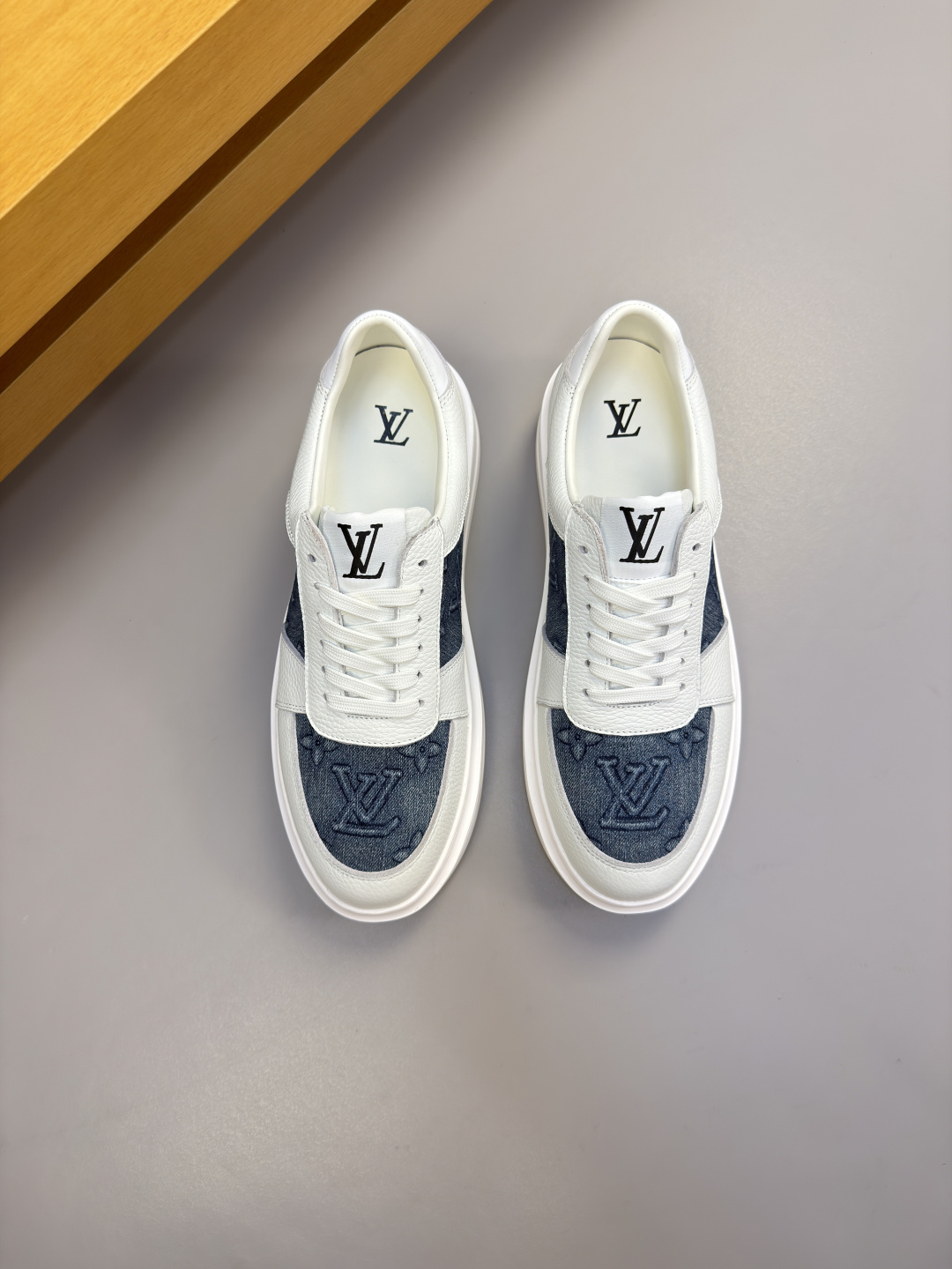 [Louis Vuitton] LV 루이비통 슈링크 & 워시드 데님 콤비 스니커즈 신발