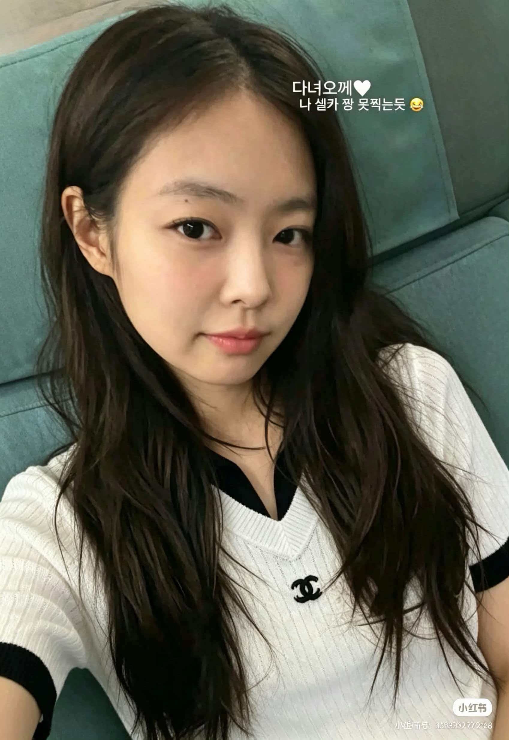 [Chanel] 샤넬 26SS 배색 브이넥 니트 반팔 티셔츠 의류