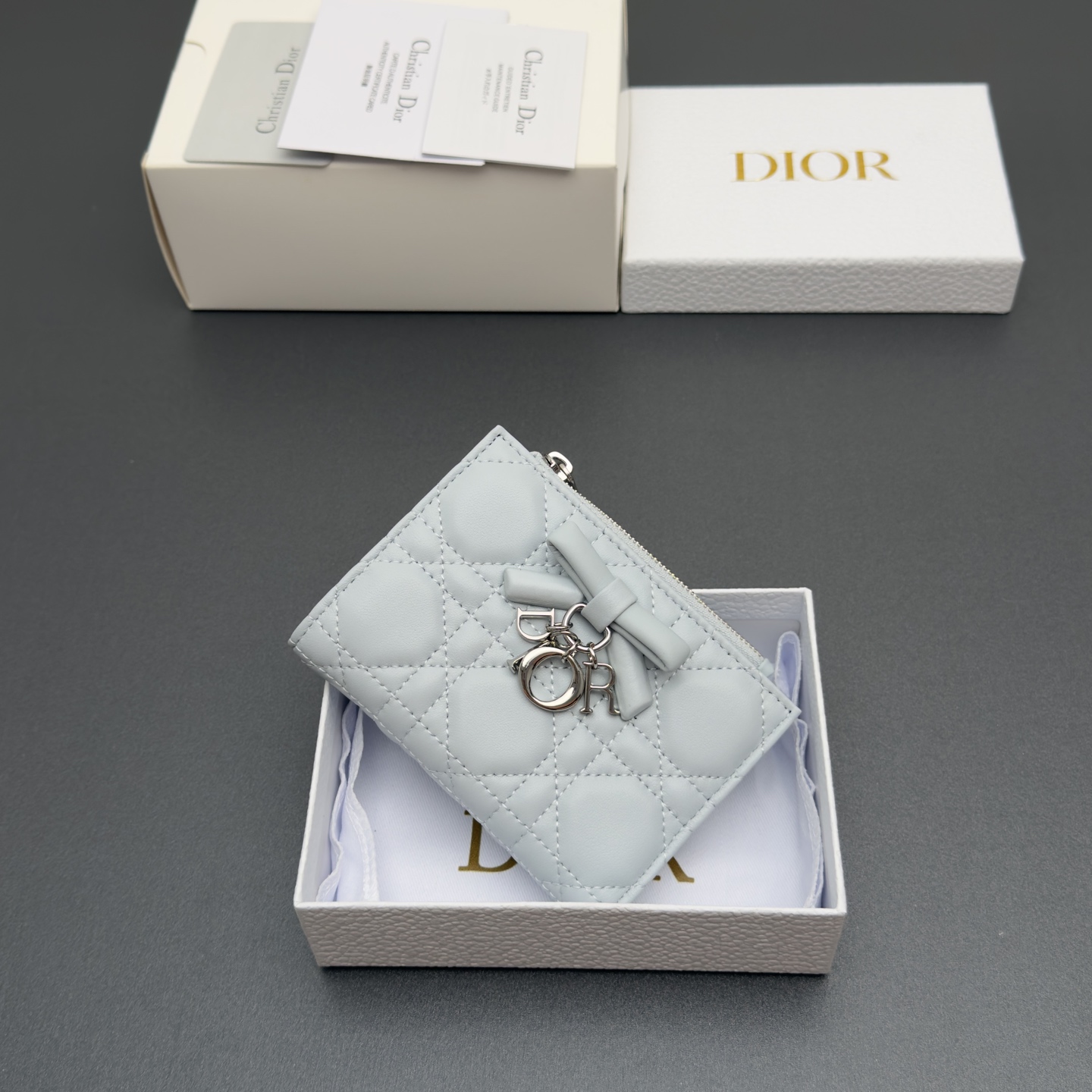 [Dior] 디올 Lady Dahlia 레이디 달리아 울트라 까나쥬 램스킨 미니 지갑 / S2605