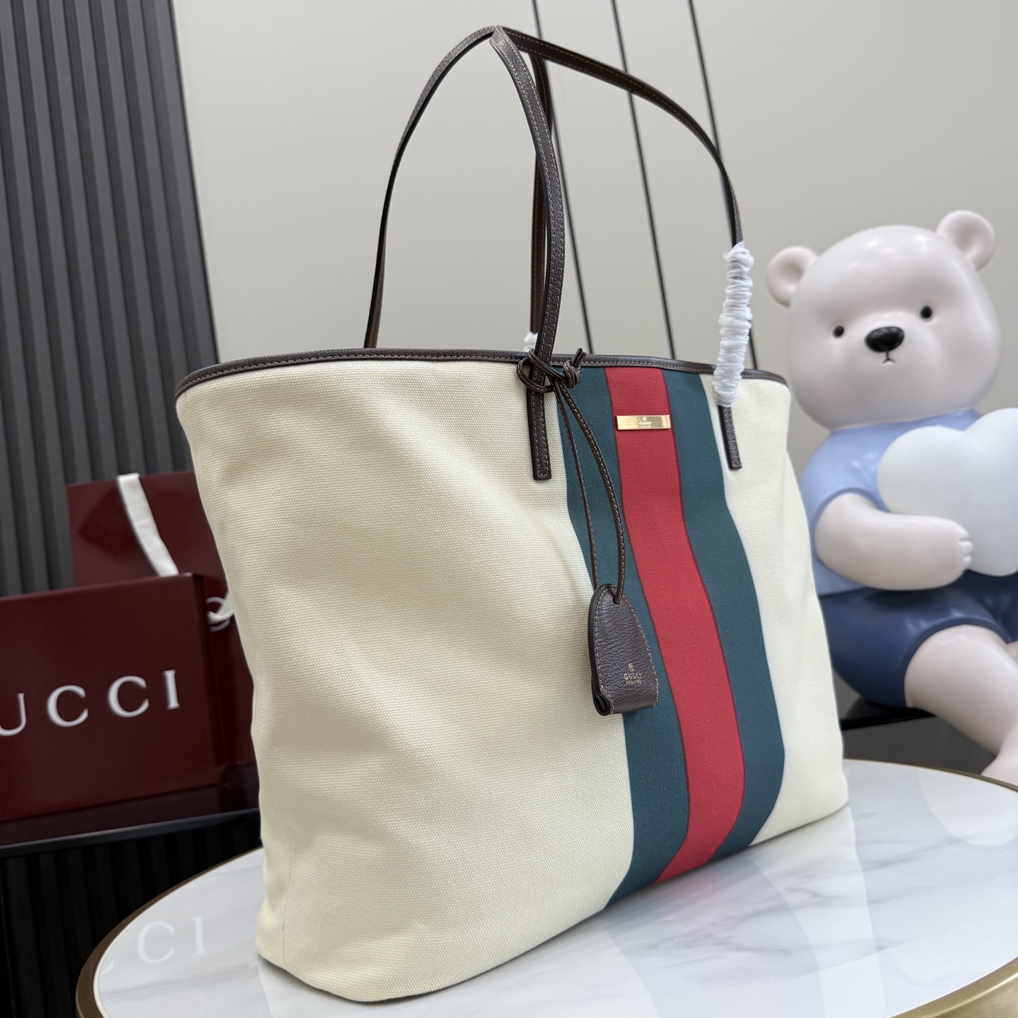 GUCCI 구찌 제너레이션(Generation) 워시드 캔버스 토트백 - 브라운 라지 가방