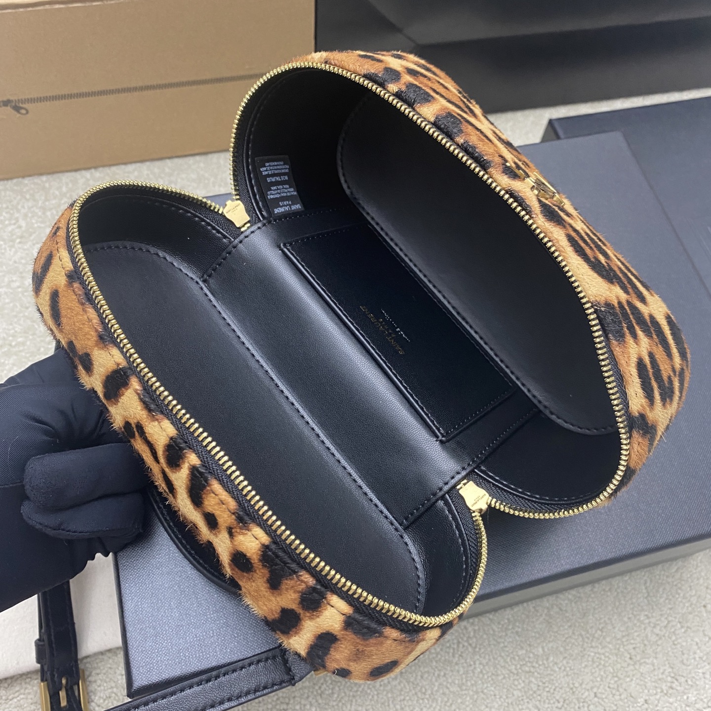 YSL 생로랑 가비(Gaby) 레오파드 화장품 케이스 파우치 백 가방