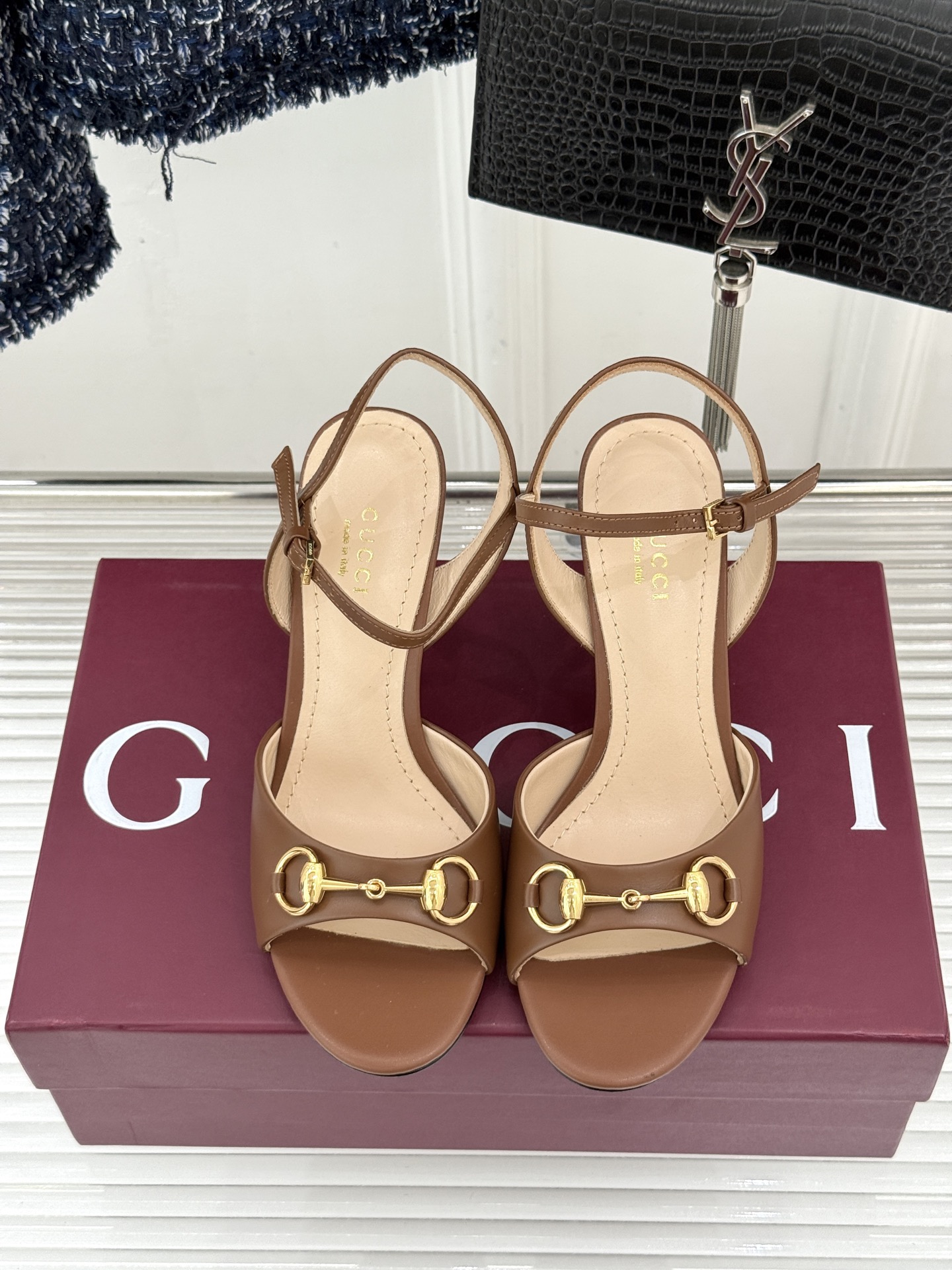 구찌(GUCCI) 홀스빗 GG 피프토 힐 샌들 신발