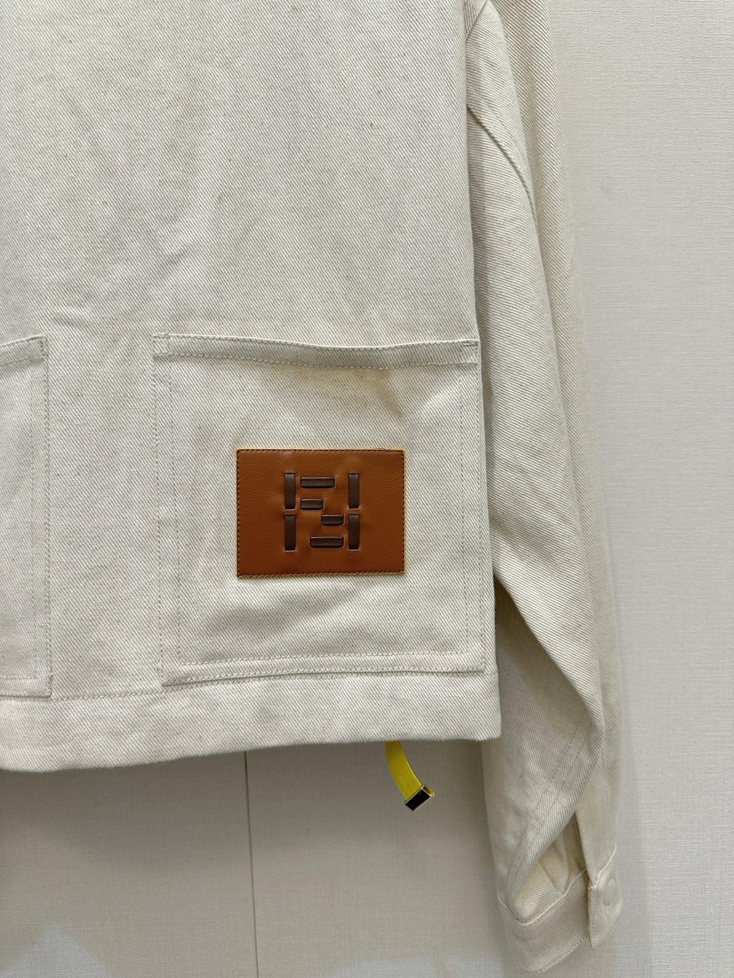 펜디(FENDI) 아이보리 코튼 데님 자켓 의류