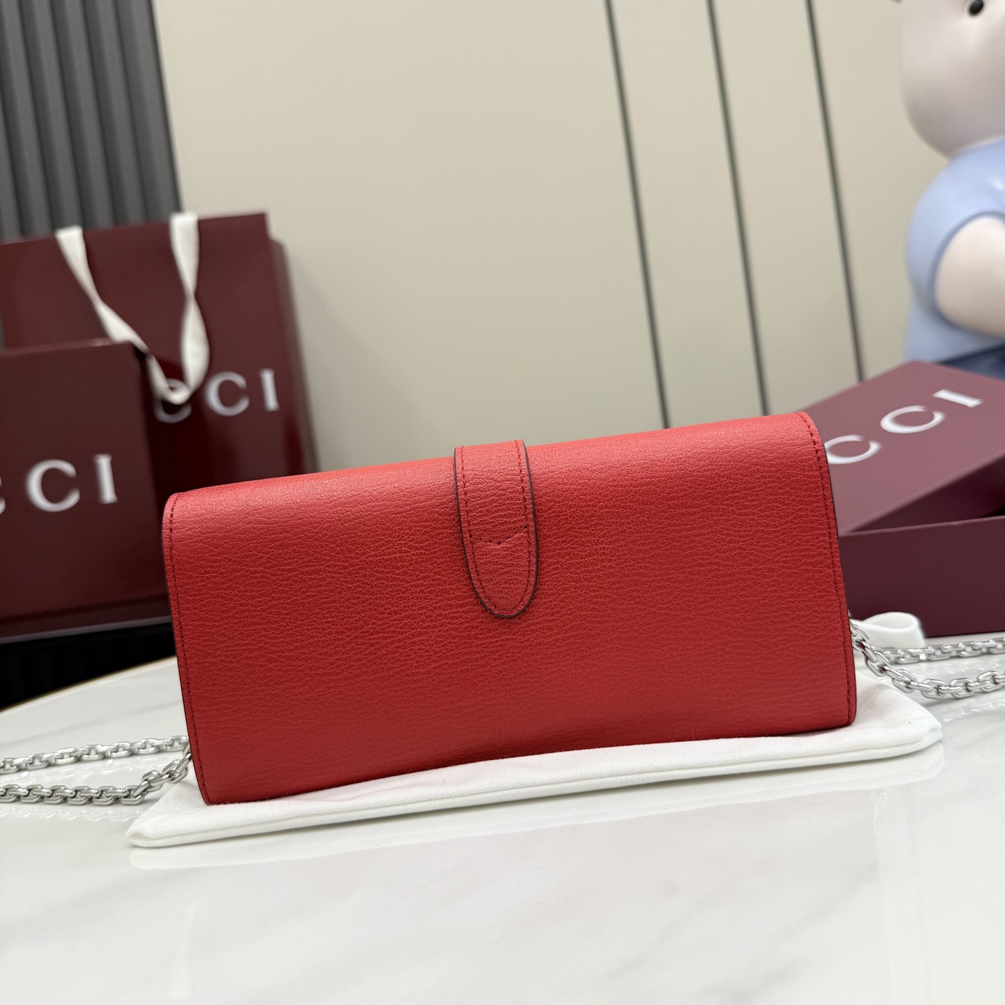 [Gucci] 구찌 26SS Jackie 재키 1961 레더 체인 월렛 (WOC - 브라이트 레드) 지갑